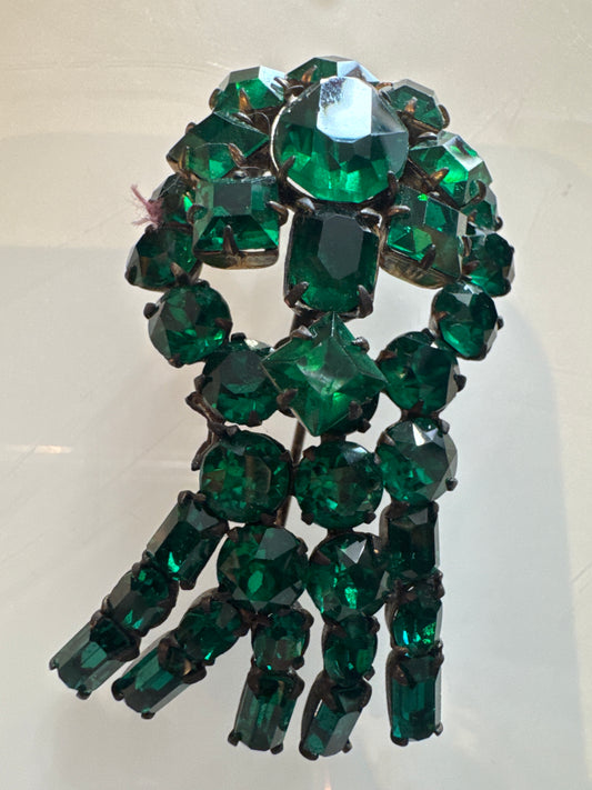 Stunning 1920s emerald green rhinestone brooch