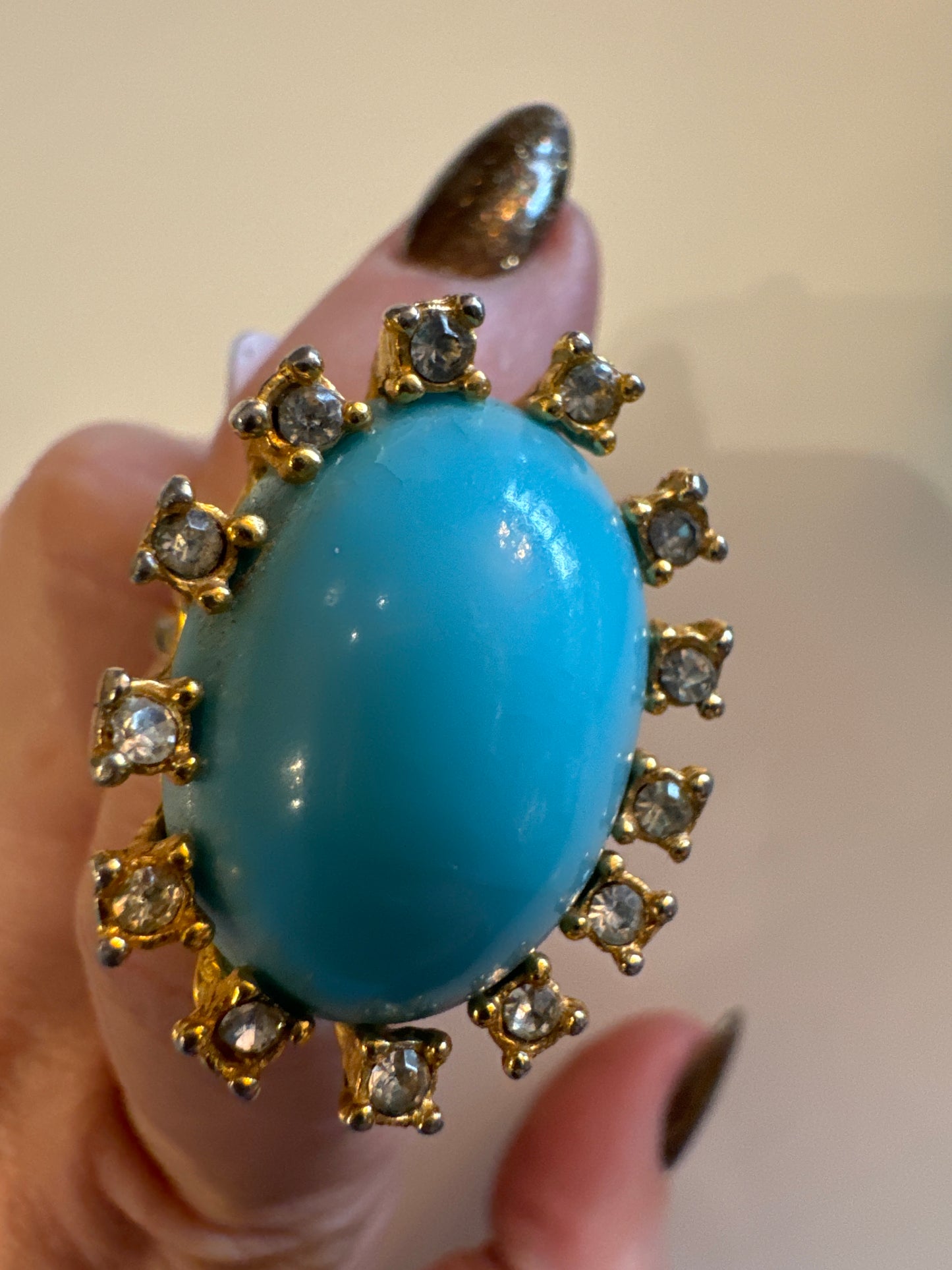 Vintage Turquoise and rhinestone gold tone ring