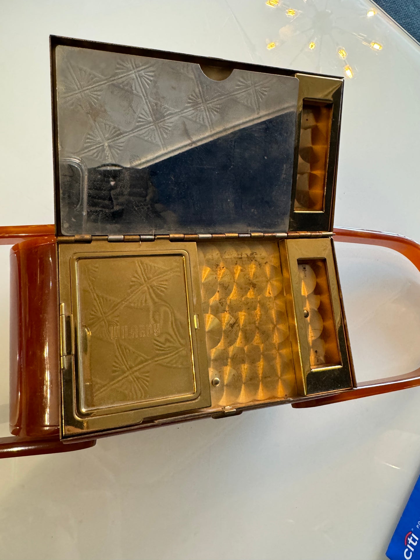 RARE Bakelite 1940s box bag with handles and a top makeup compartment