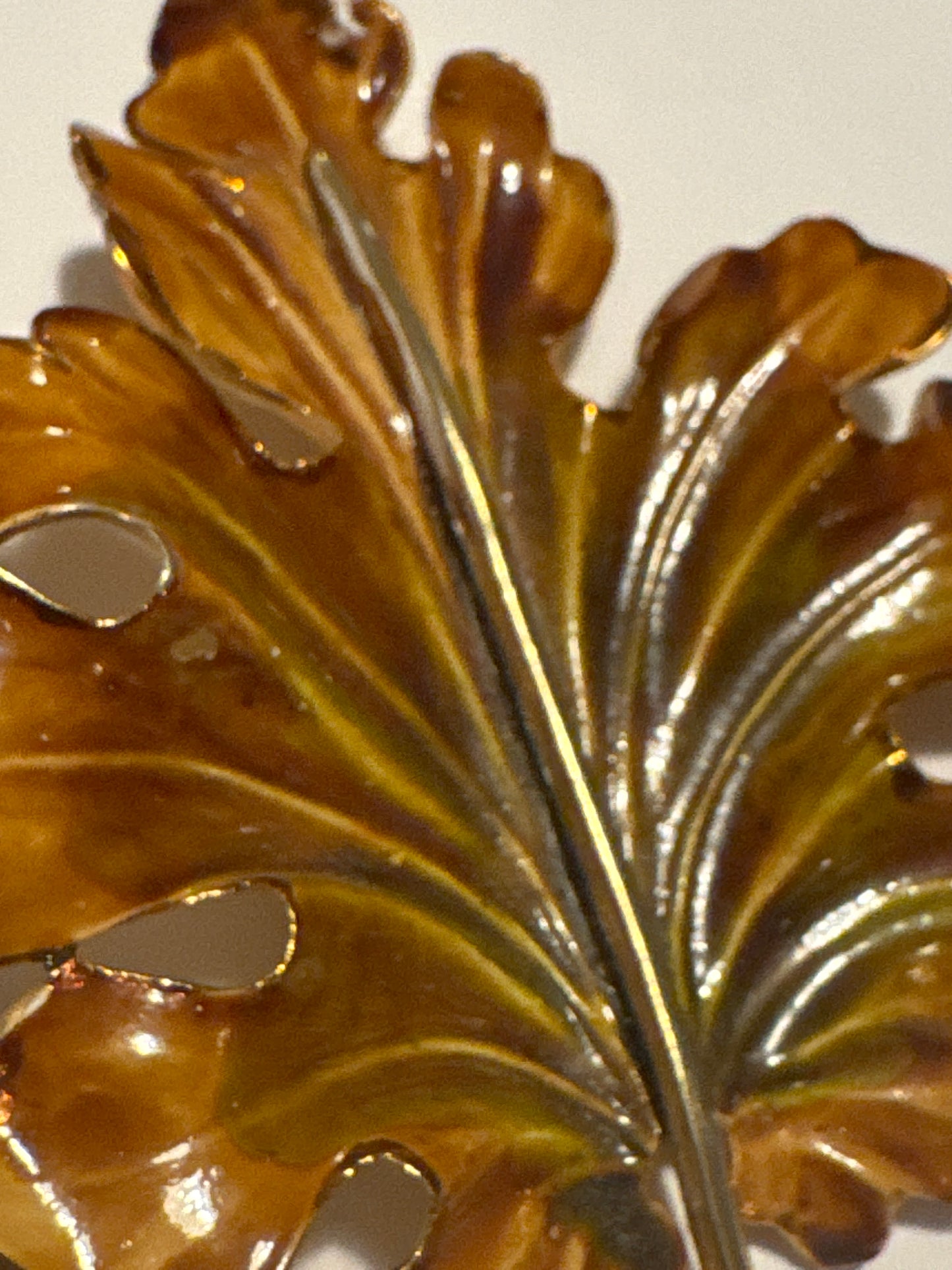 Major signed WEISS enamel leaf brooch. perfect for a coat. Road