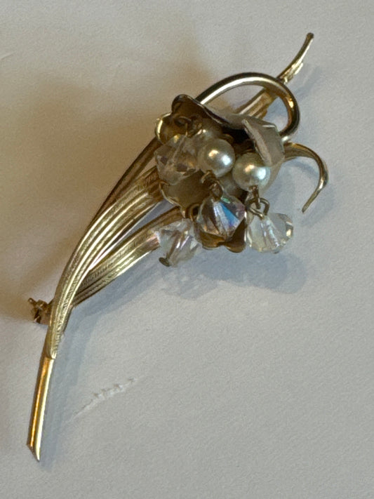 Beautiful gold tone signed Weiss lily of the valley with pearls and dangling rhinestones brooch