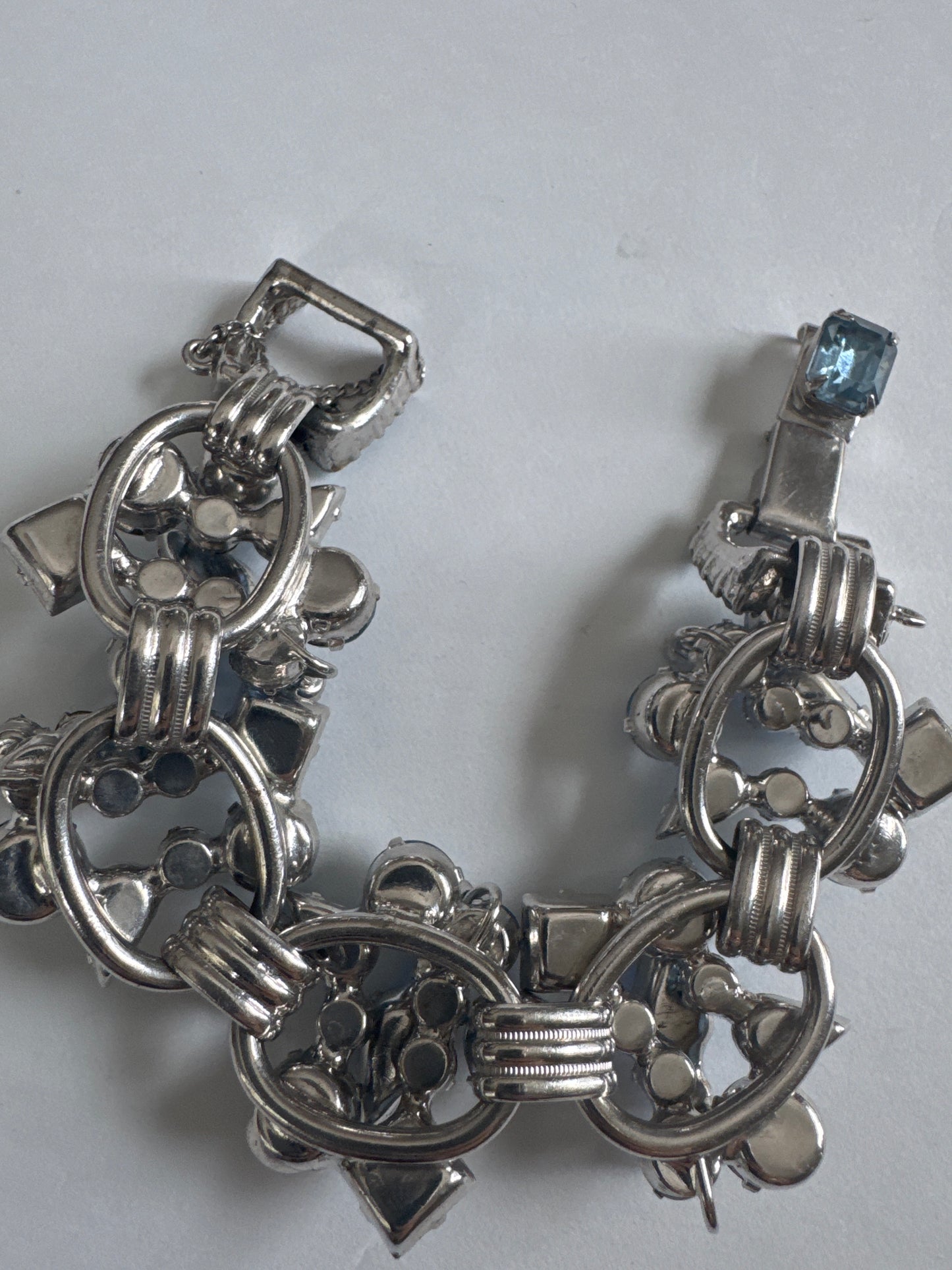 1950s D & E Juliana bracelet with layered aquamarine colored rhinestones