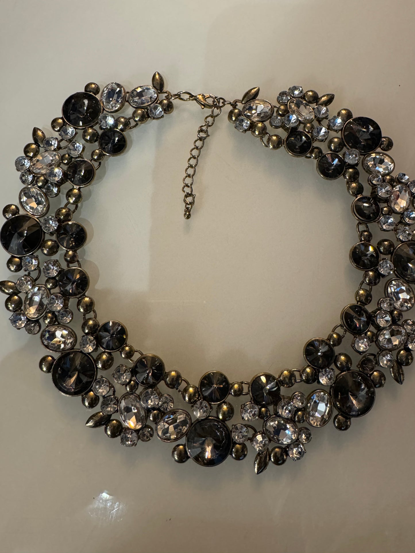 Vintage 90s adjustable bin necklace with silver, black and grey stones