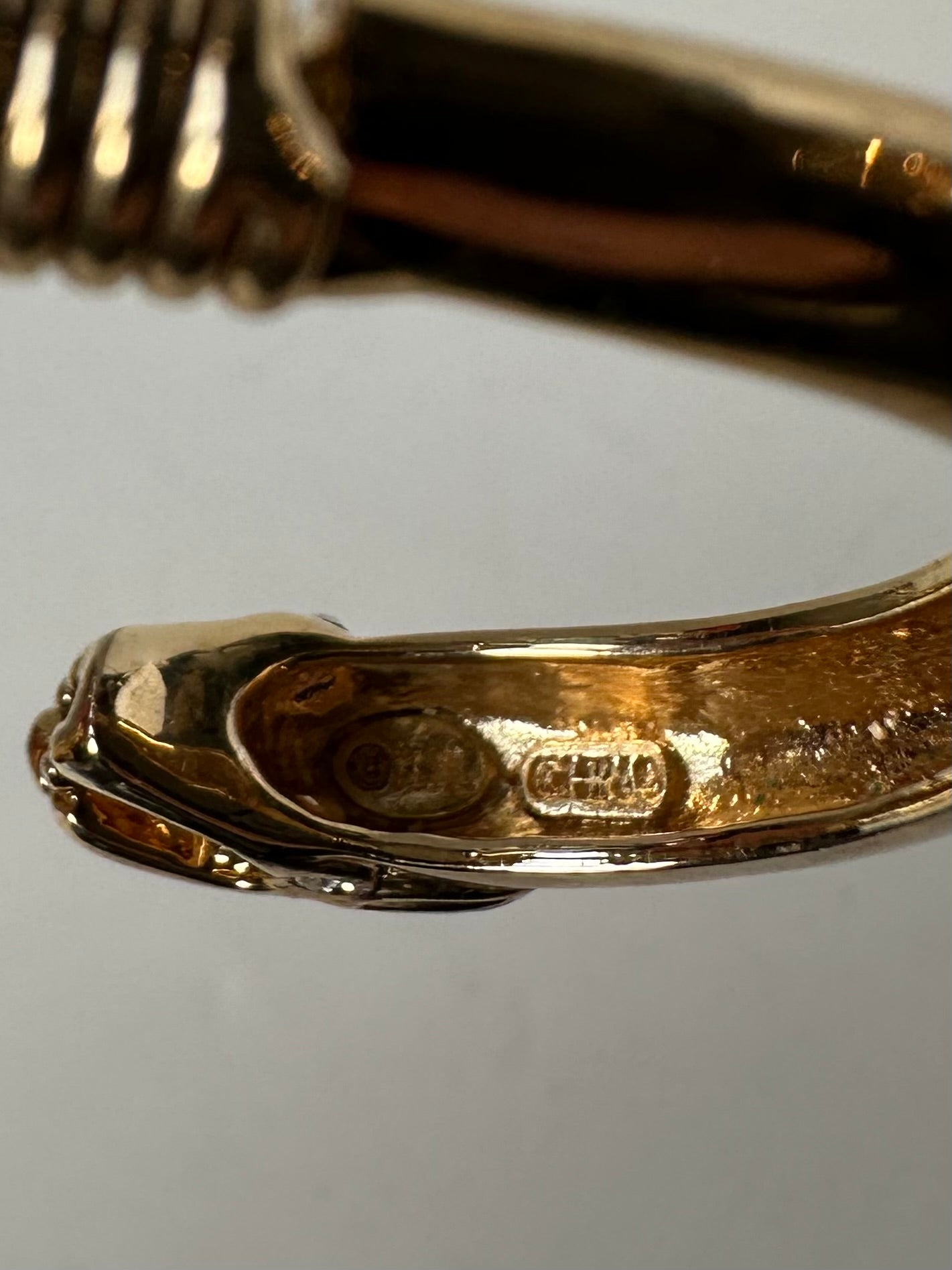 Vintage Kenneth Jay Lane Gold Tone Jeweled Rhinestone Jaguar Clamp Bracelet