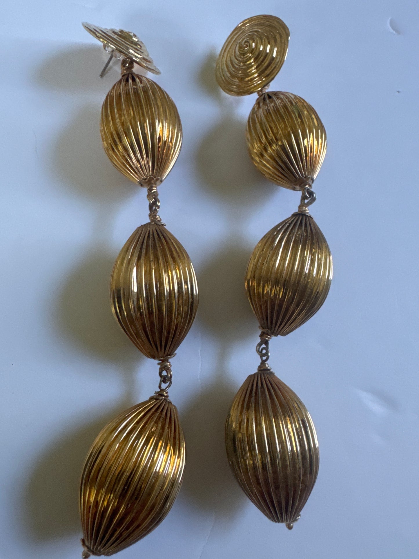 1970's lightweight goldtone circular sphere earrings