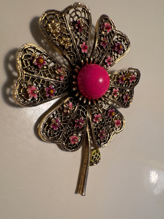 RARE 1950s signed ART Arthur Pepper Daisy, brass tone brooch with mini daisies on the petals and pink Centerstone