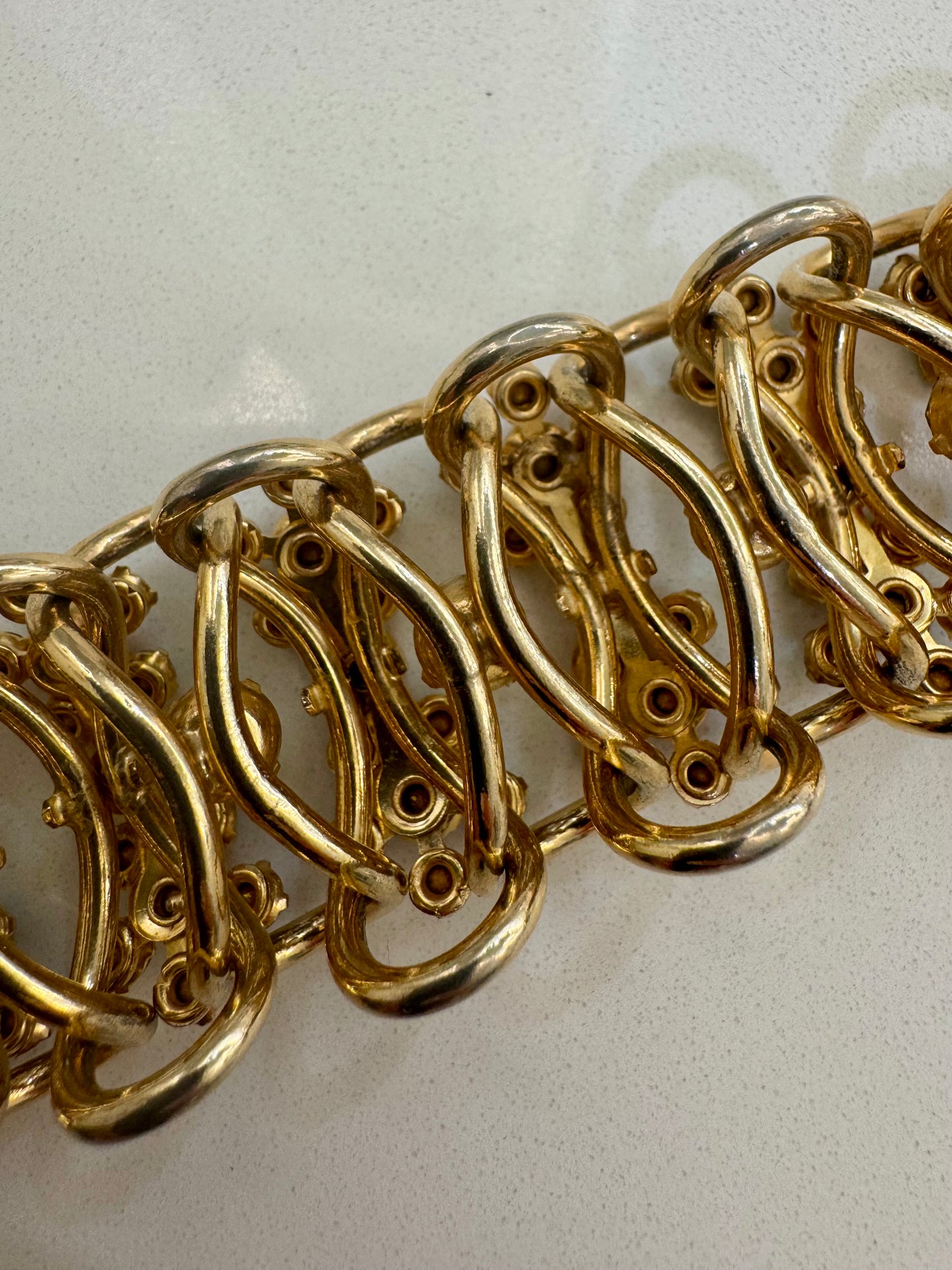 Gorgeous Vintage Juliana goldtone bracelet with blue & pink rhinestones. Oscar worthy!
