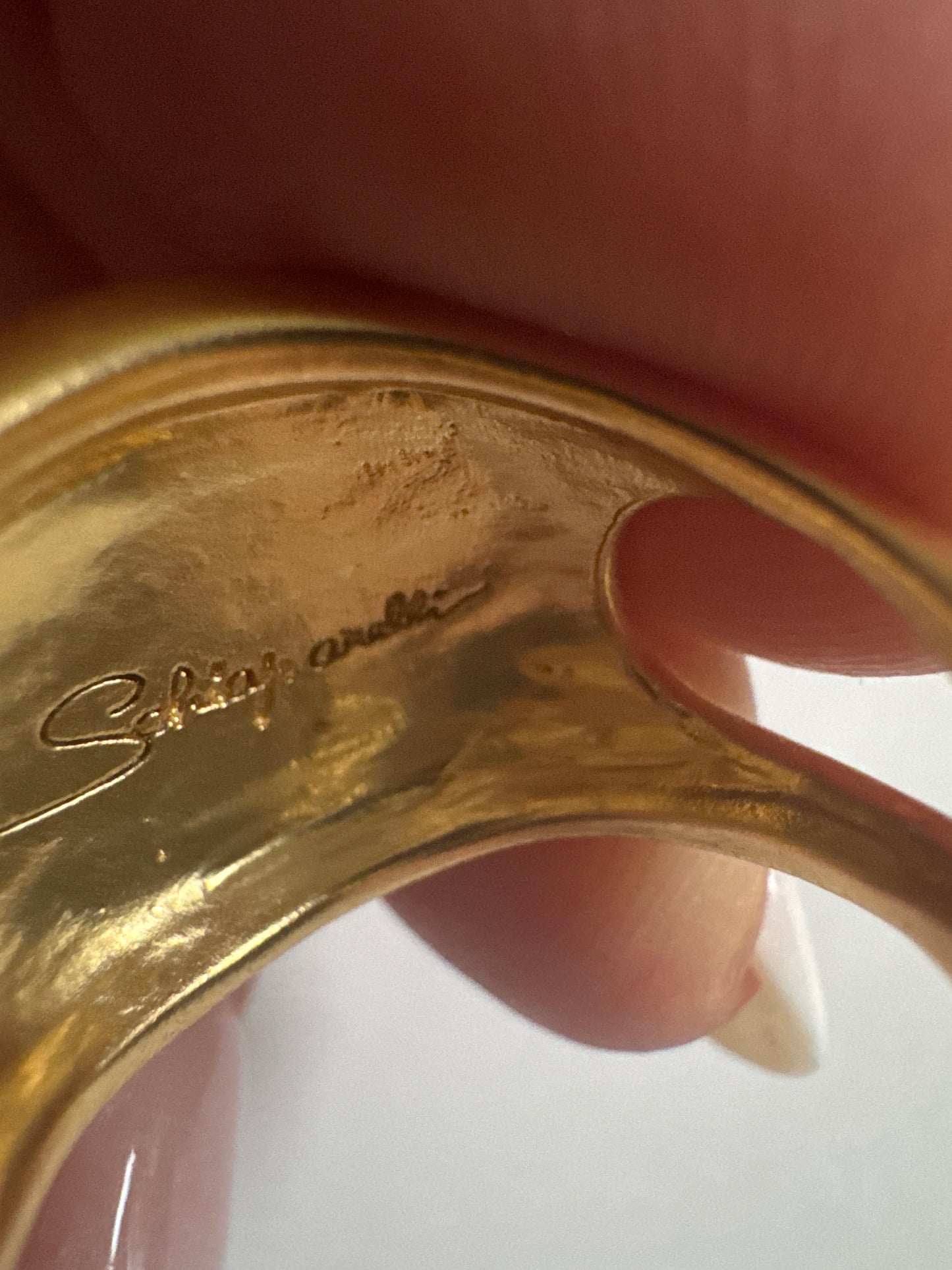 2000's signed SCHIAPARELLI gold tone ring with rhinestones