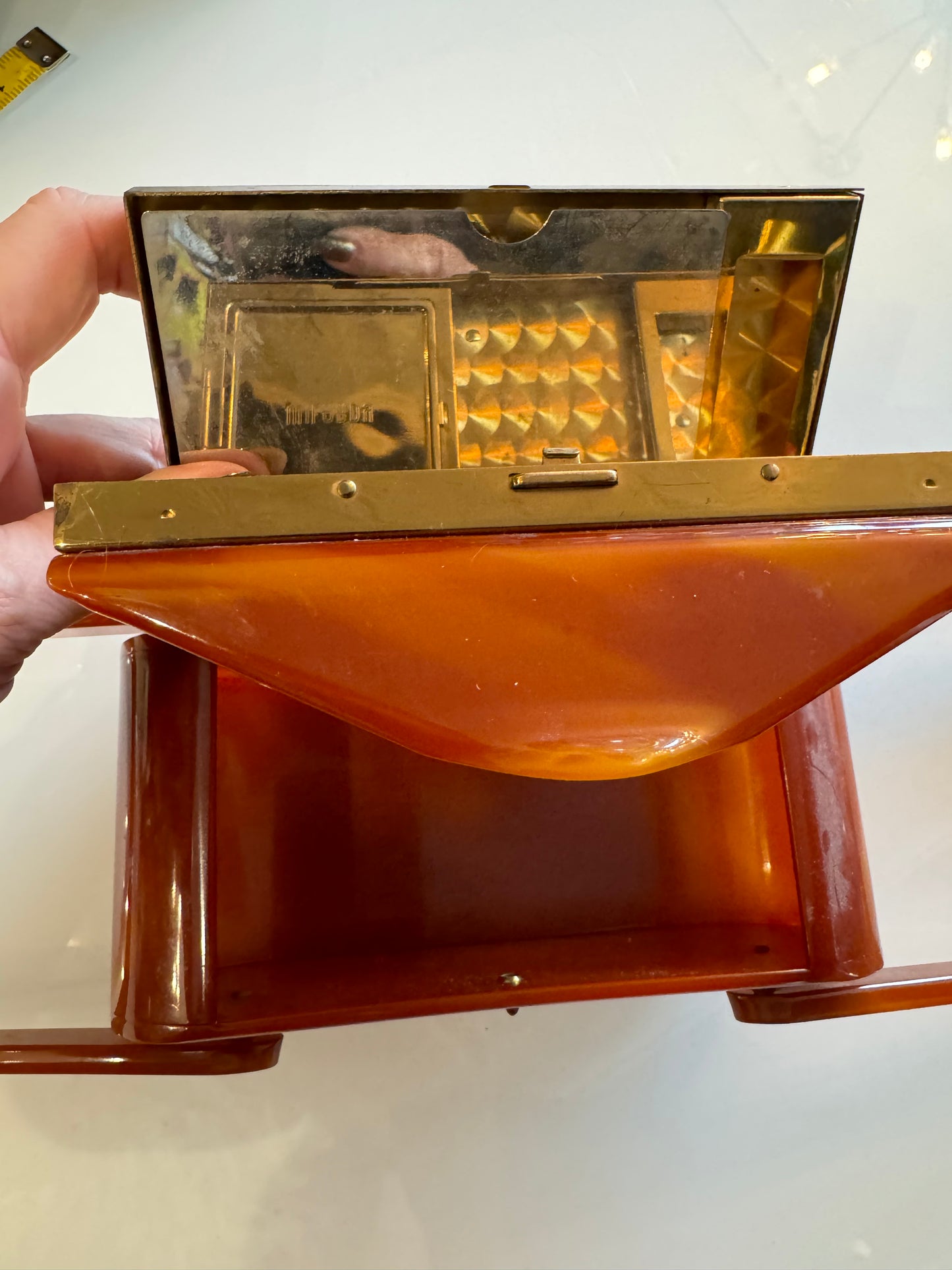 RARE Bakelite 1940s box bag with handles and a top makeup compartment