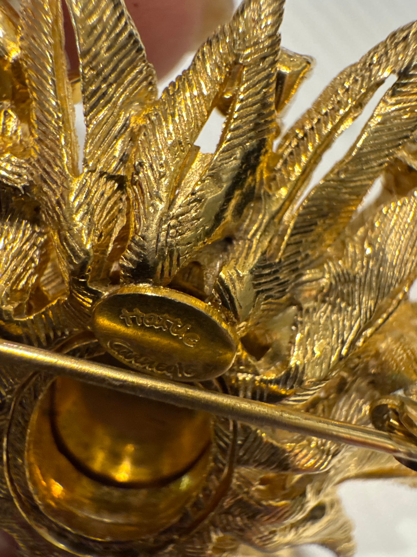 stunning 1950s Hattie Carnegie white cabochon and rhinestone jumbo gold tone brooch