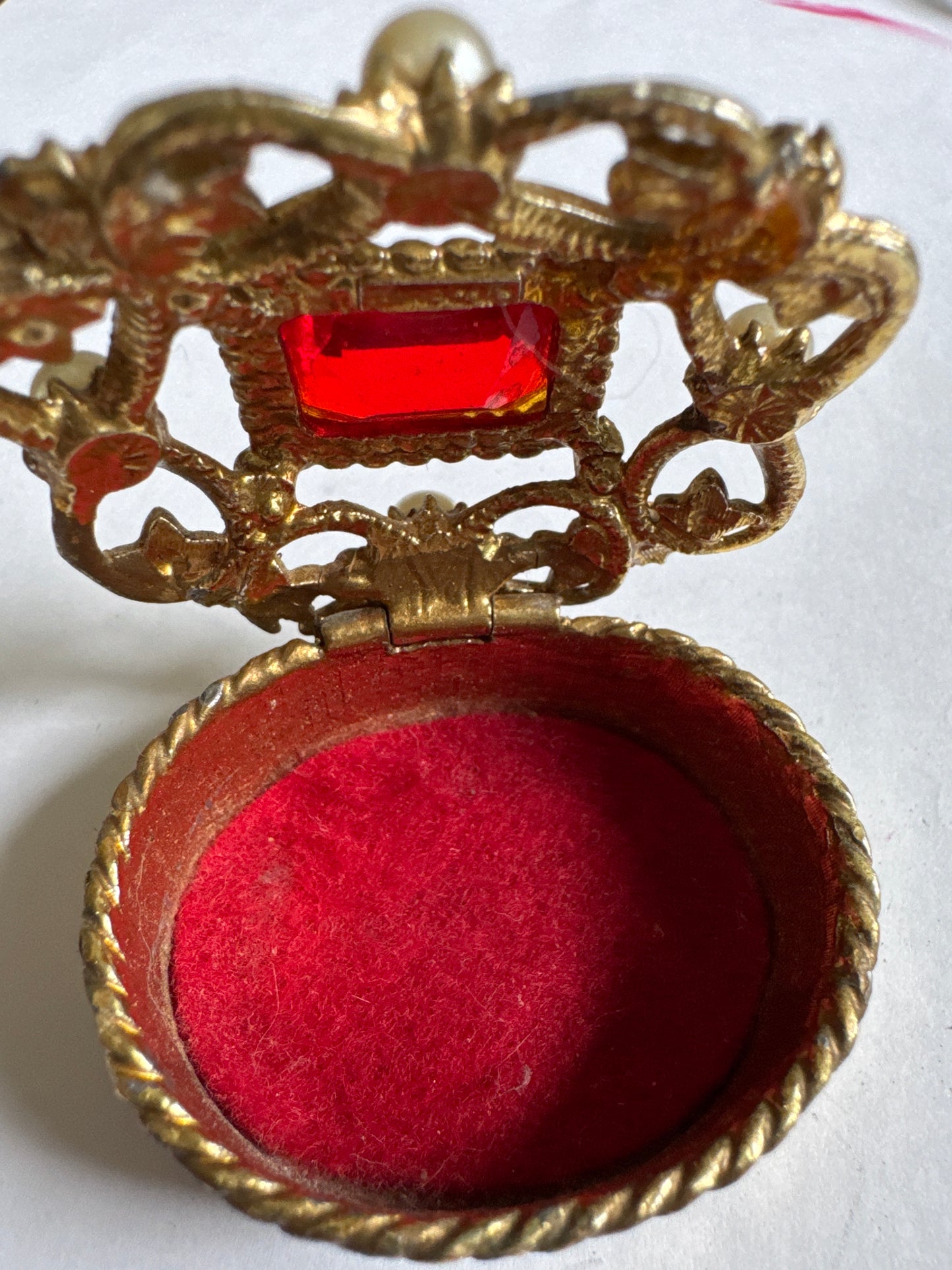 vintage signed Florenza trinket box with faux pearl rhinestones and red Centerstone