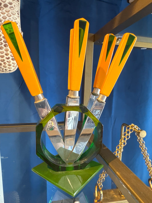 1930s gorgeous art deco bakelite and lucite knife holder with six stainless steel made in Germany knives