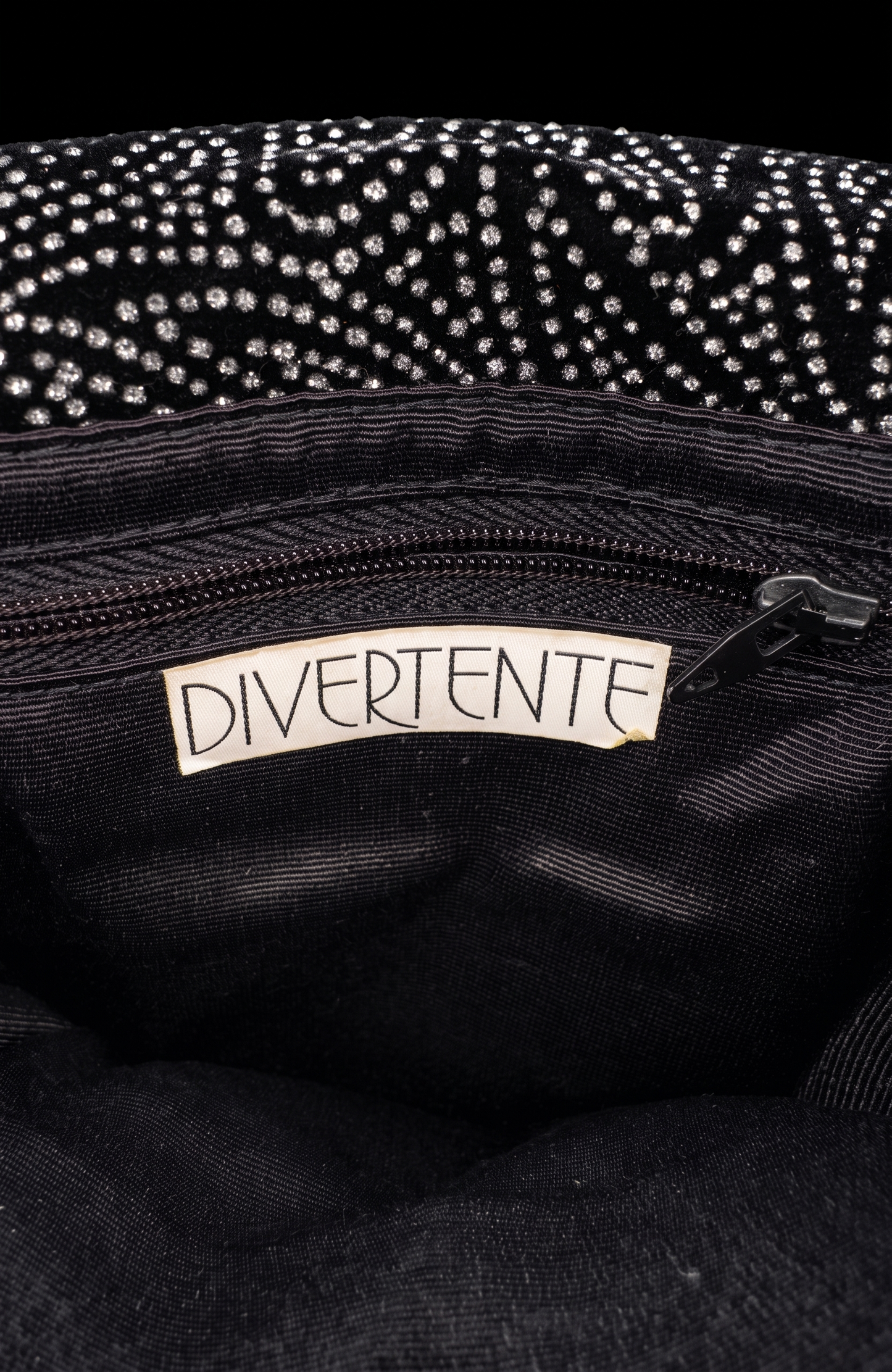 Vintage 1980s crossbody Italian black leather bag by Divertente. From the collection of Linda Fargo