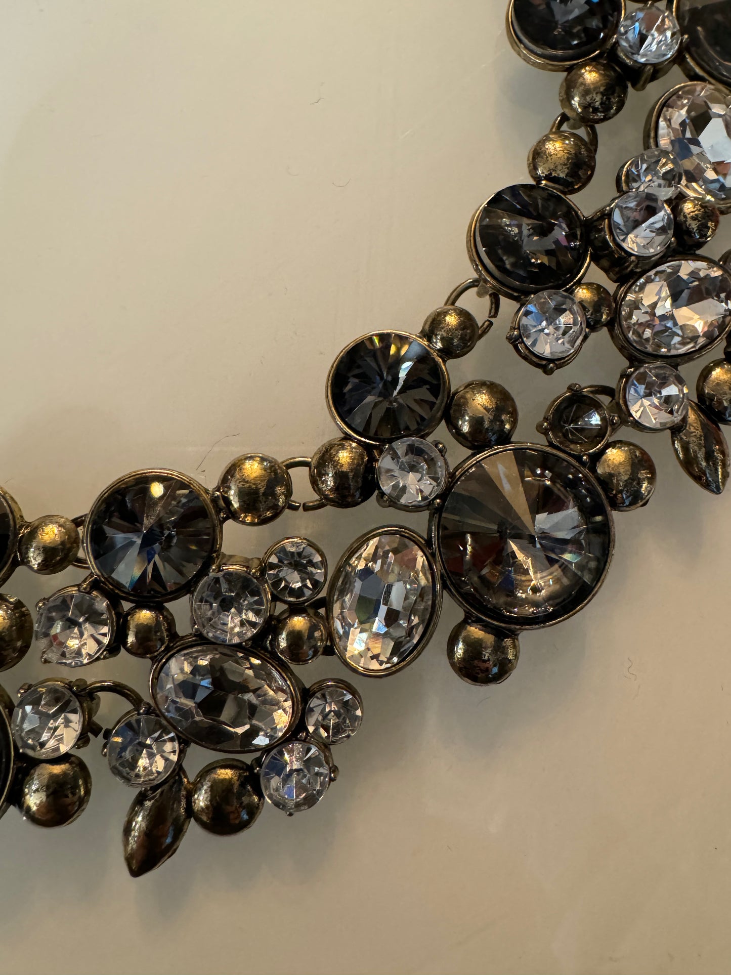 Vintage 90s adjustable bin necklace with silver, black and grey stones