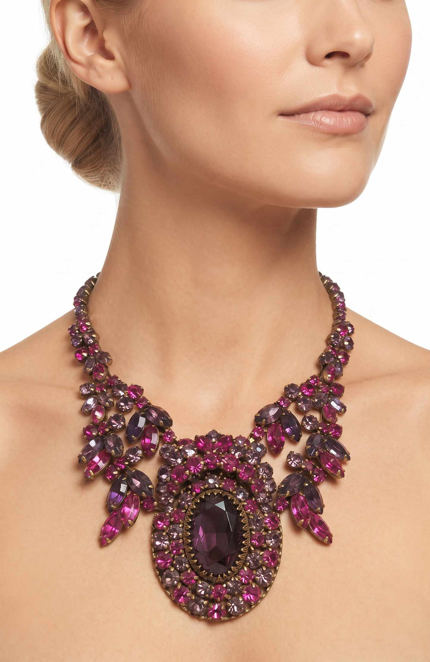 RHINESTONE NECKLACE FROM THE 1940s