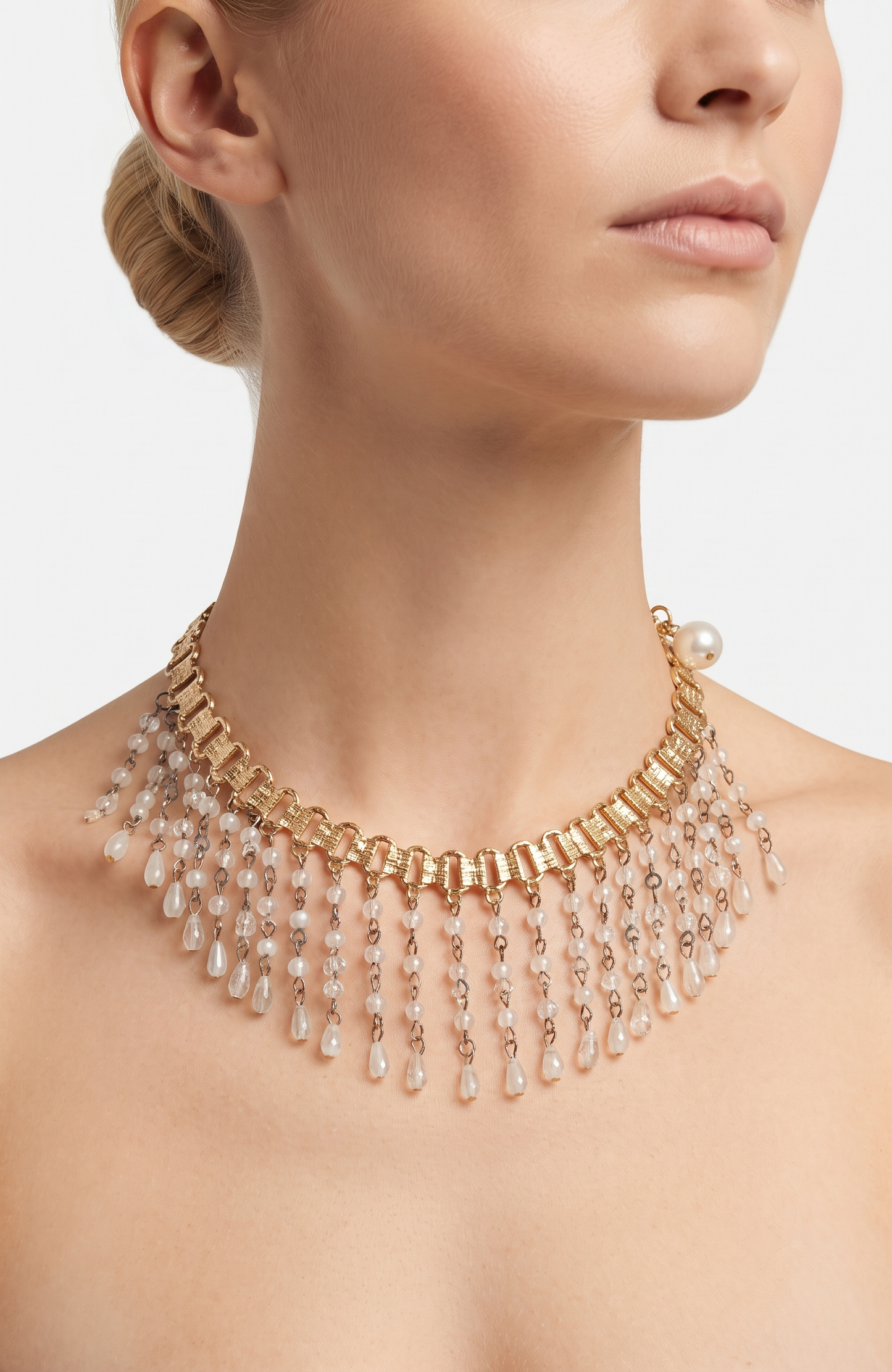 NECKLACE WITH BOOK CHAIN AND DANGLING BEADS