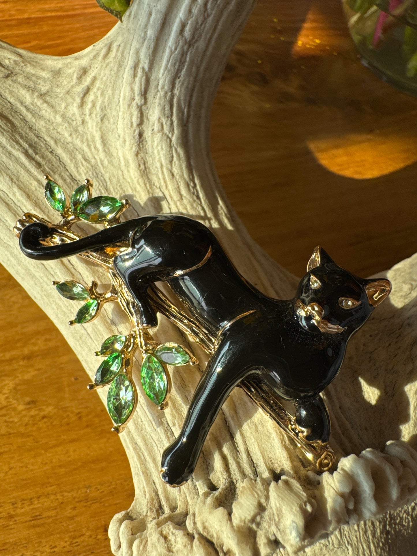 Signed vintage Napier enamel panther brooch with green rhinestones