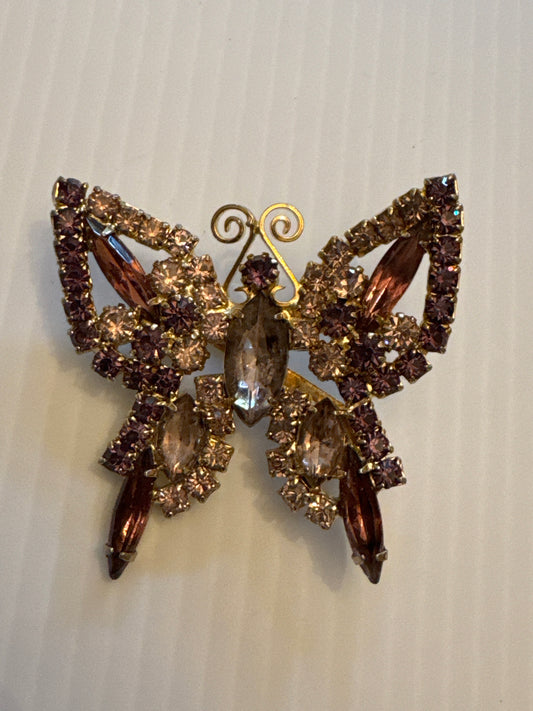 Beautiful Lavender colored sparkly rhinestone butterfly brooch from the 1950s