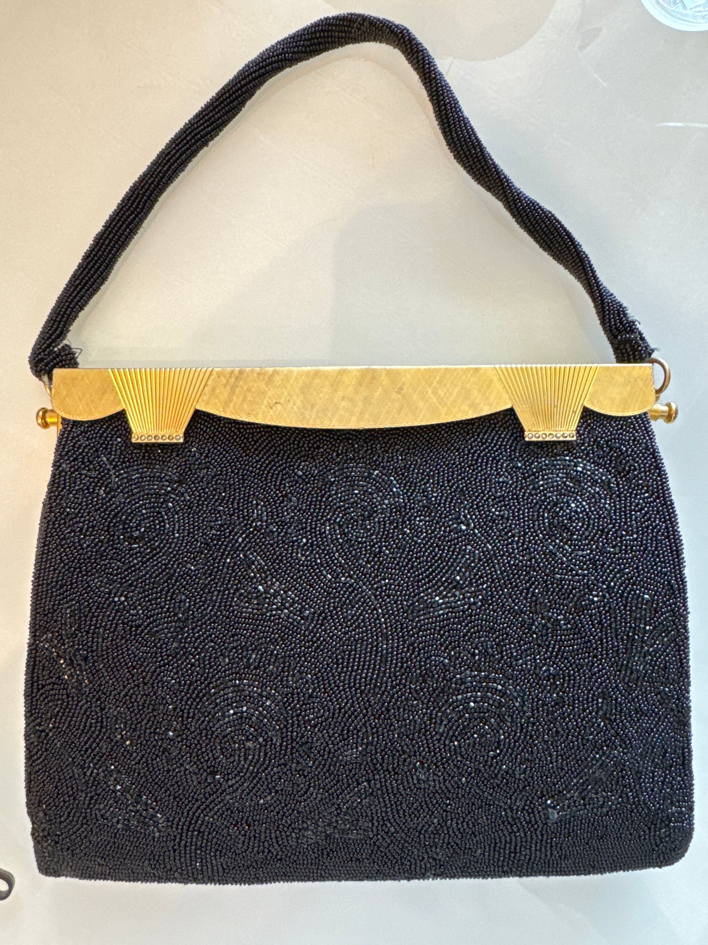 Beautiful vintage 1920s art deco black beaded bag by WALBORG Made in France. Paris live.