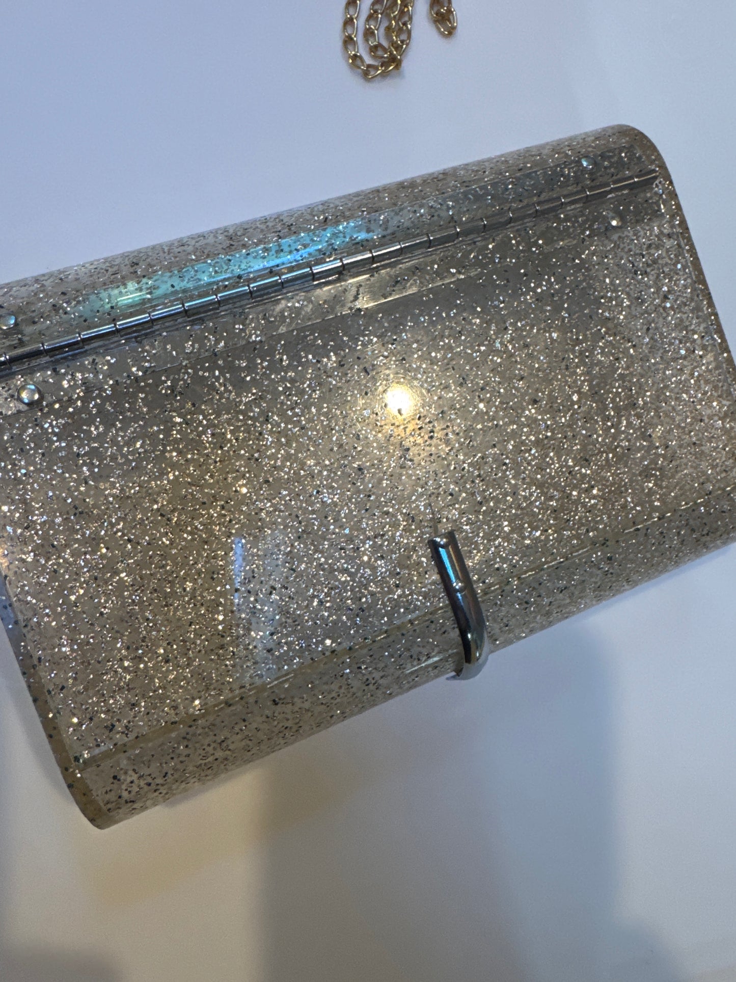cool vintage 1960s lucite clear and silver confetti box/purse