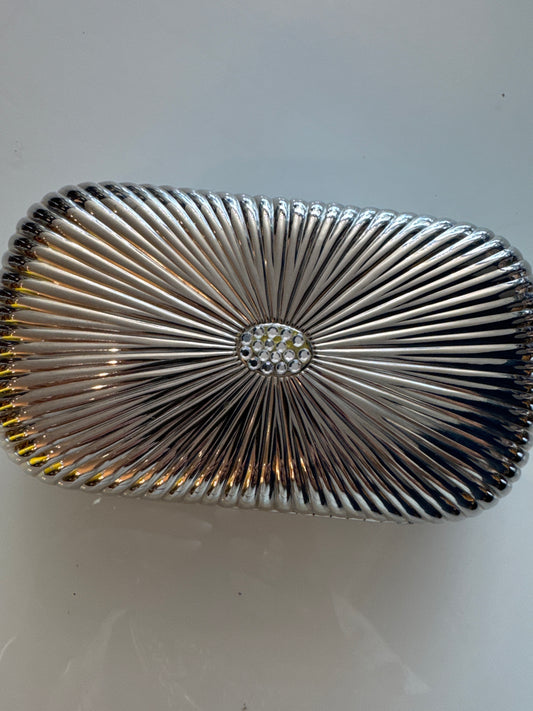 Stunning 1940s Walborg silver hardtop clutch with optional chain. Clear rhinestones in center - black on push top