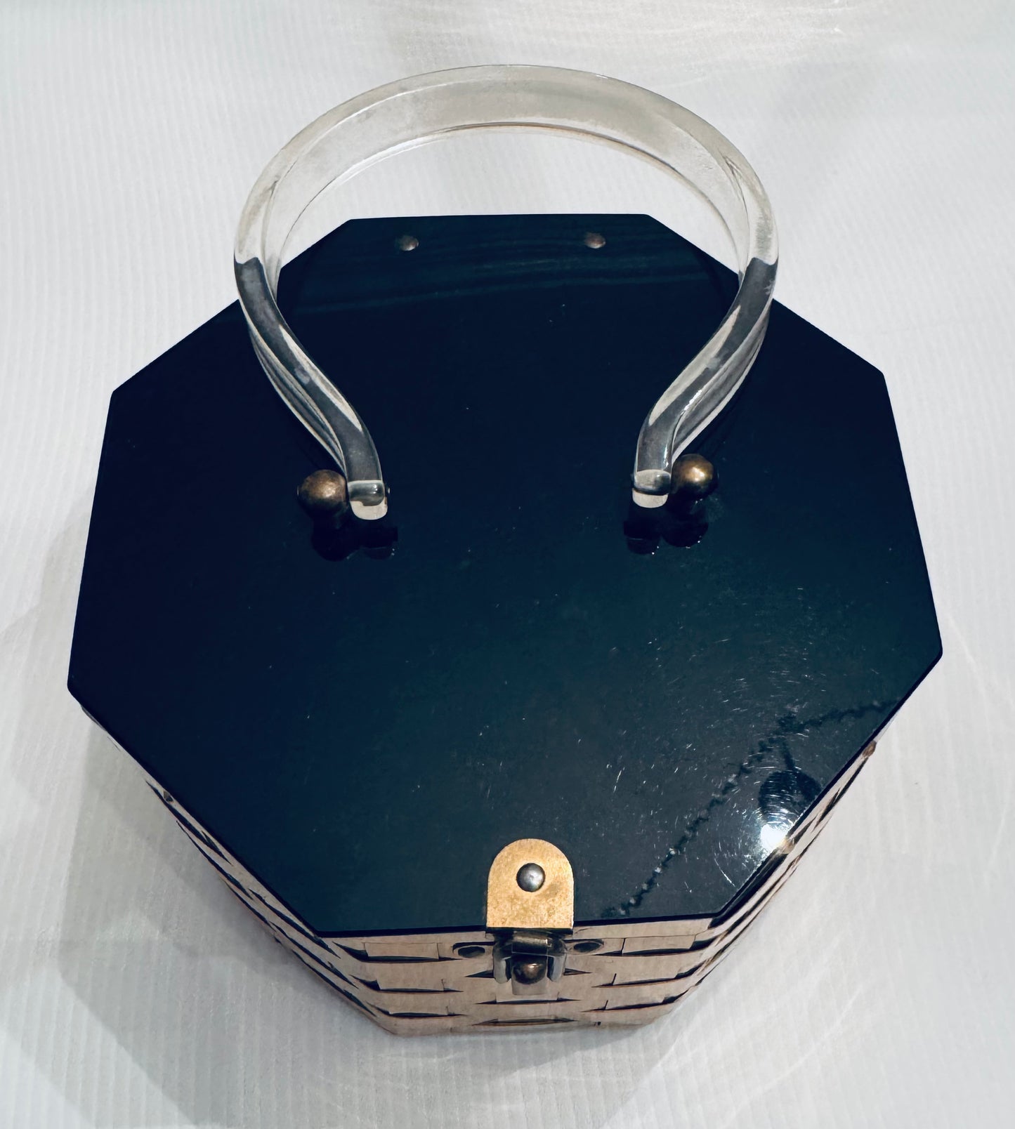 1950s Dorset Rex Octagonal woven brass metal box bag with black lucite top and peach satin lining