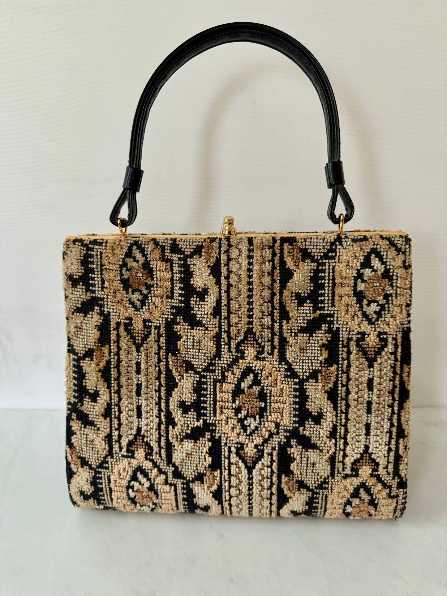 Stunning vintage never worn taupe toned carpet bag top handle handbag