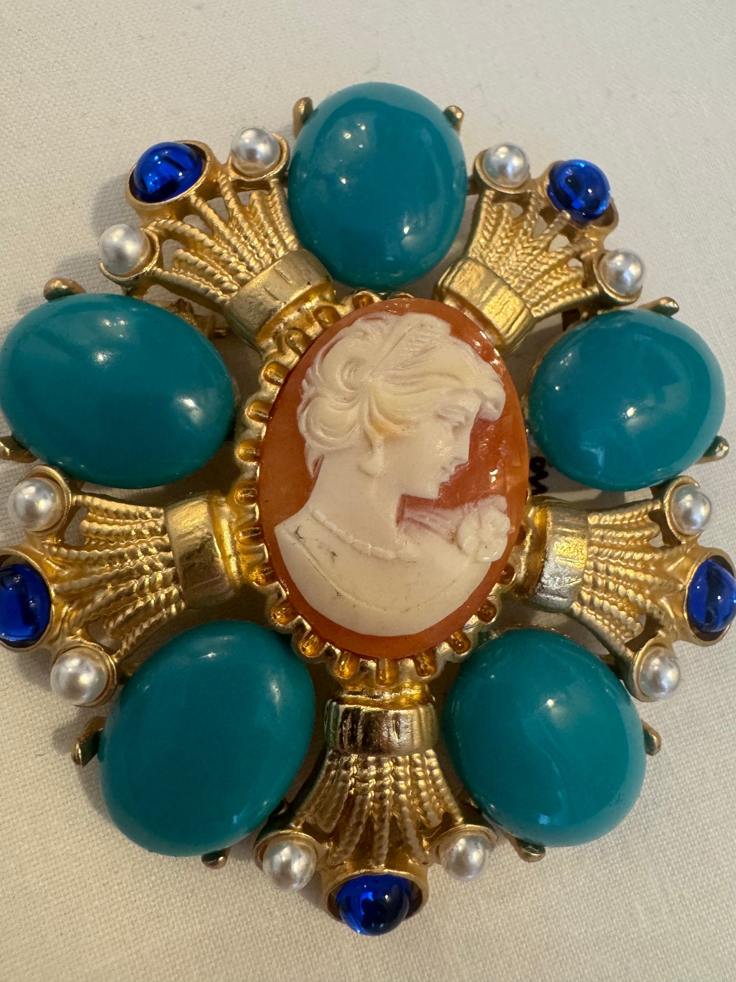 Beautiful vintage cameo brooch. No description necessary. It's just simply stunning. Sourced in Paris