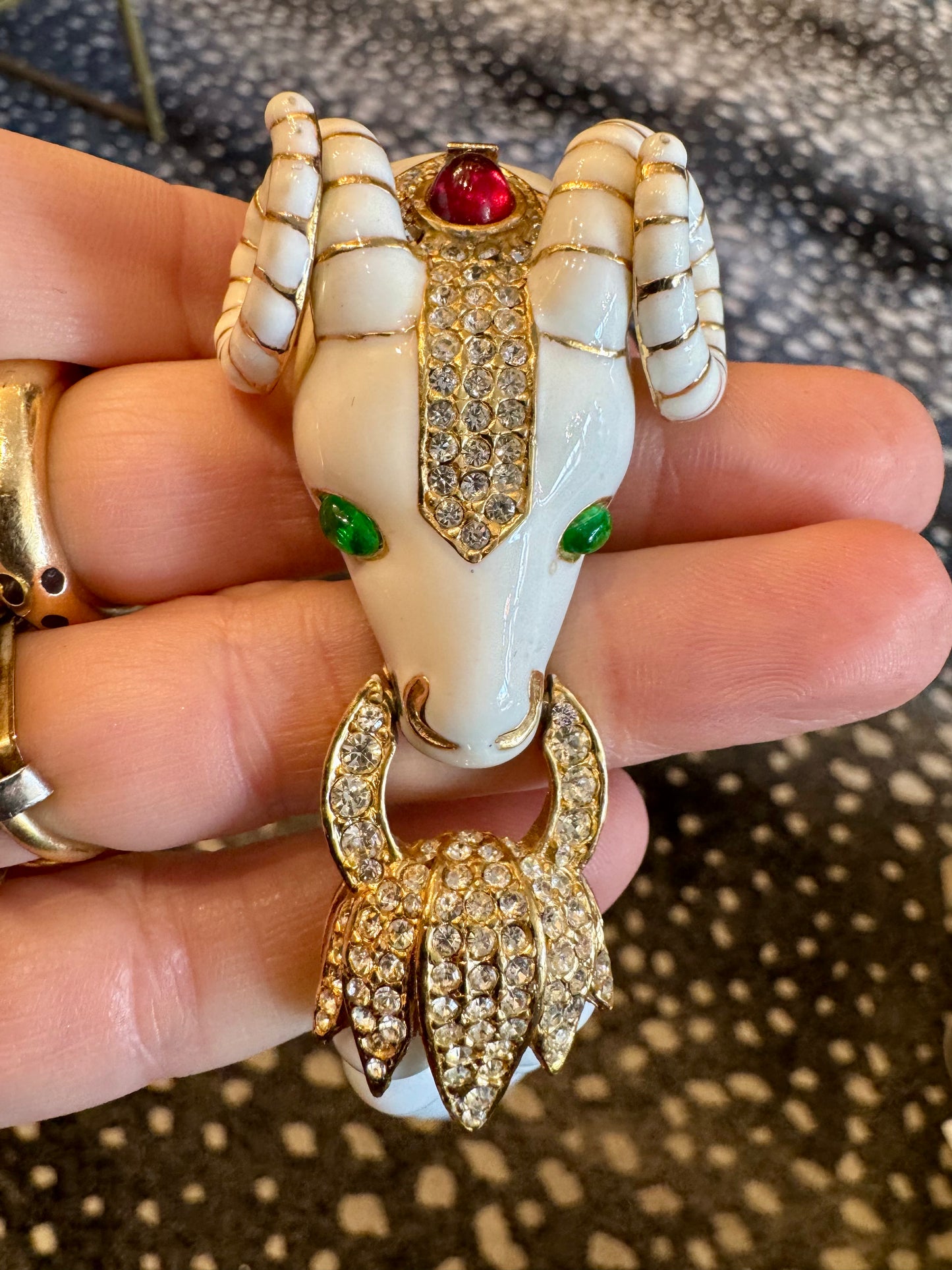 Gorgeous unique double strand white bead rhinestone ram head necklace by CINER 1950s. Oscar worthy!