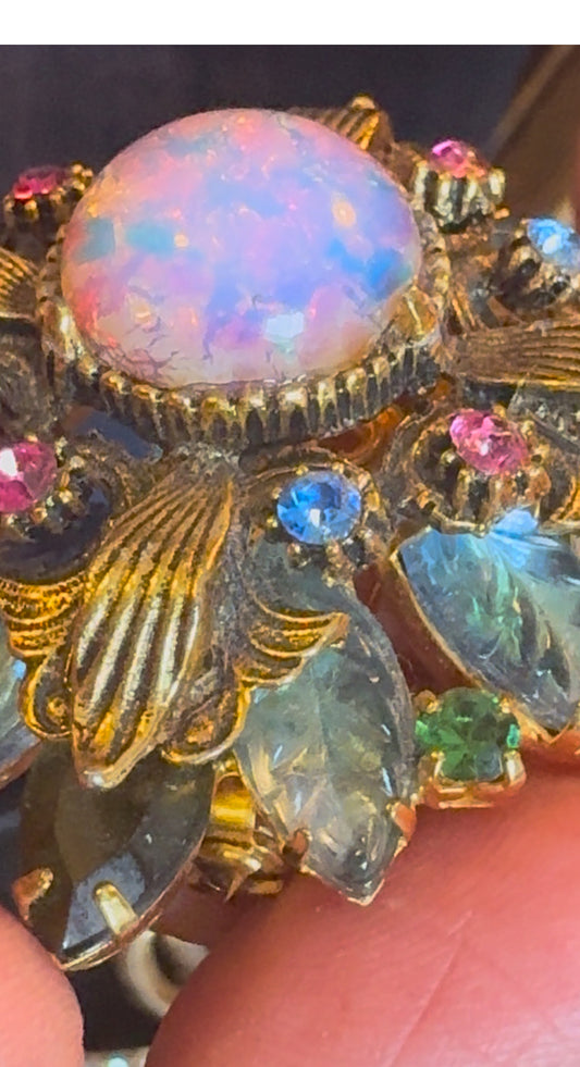 Gorgeous early 1950s gold tone etched glass stone 3D dome Julianna brooch