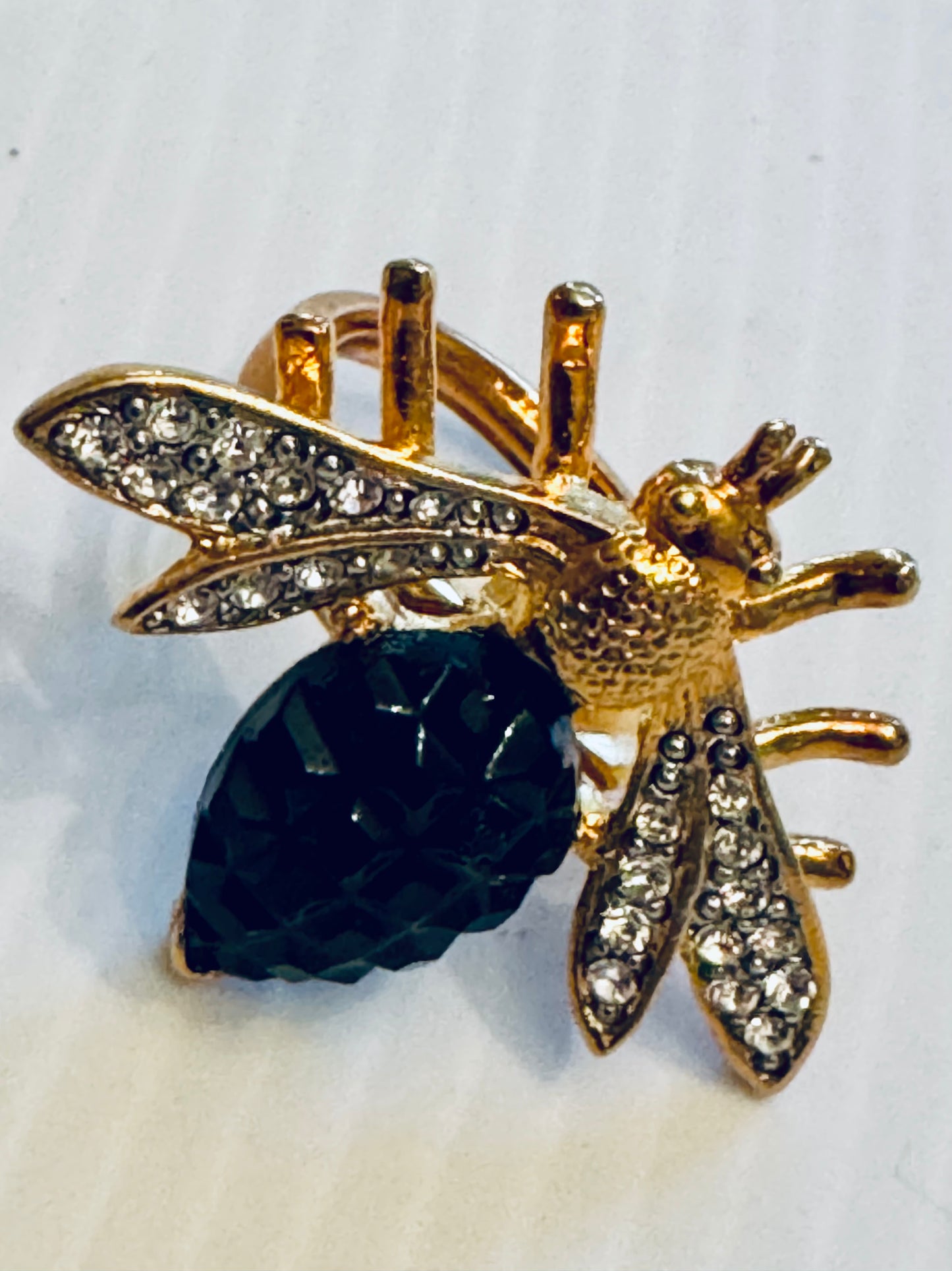 Beautiful vintage KJL Kenneth J Lane goldtone bee jumbo cocktail ring with clear rhinestones and black body