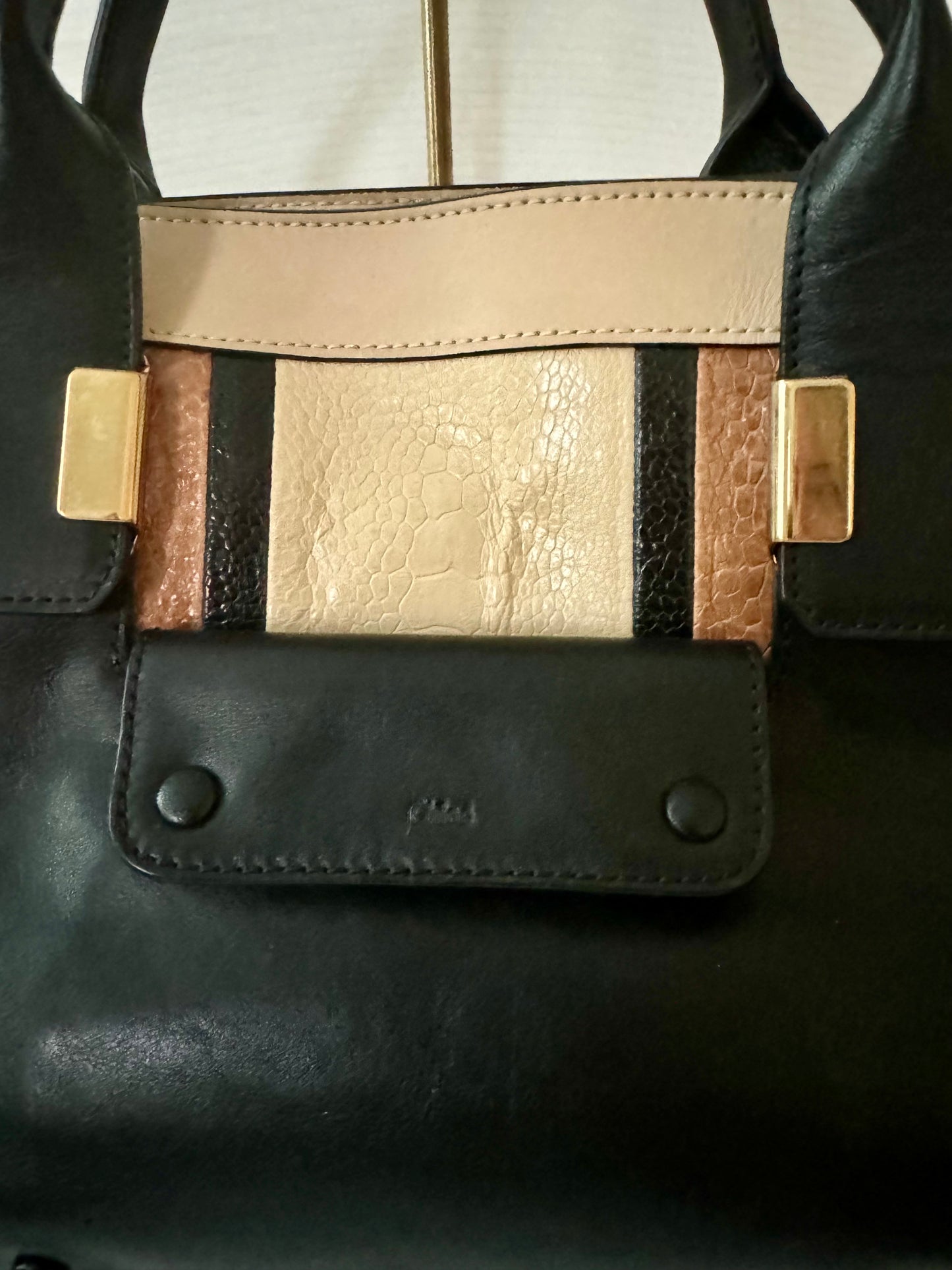 Vintage Chloe top handle handbag with detachable shoulder strap. Like new condition.