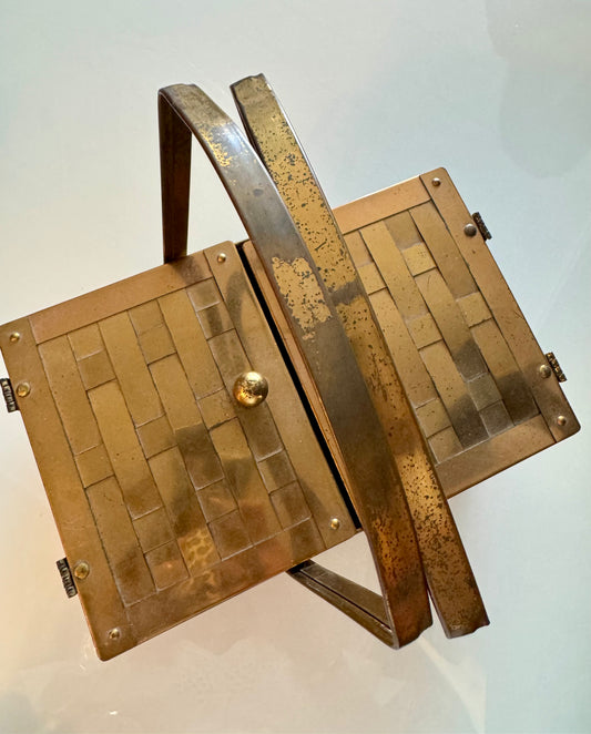 Vintage 1940's rose gold tone box bag. Good condition