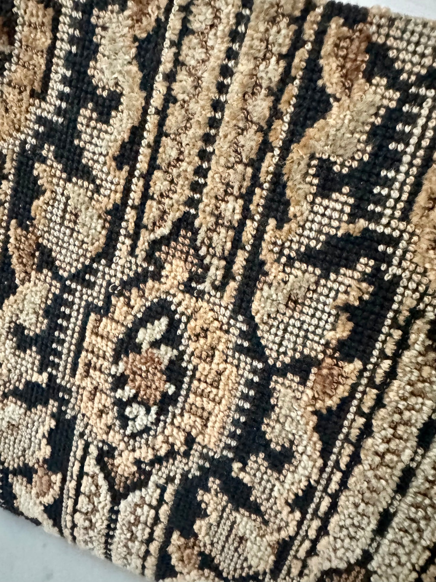 Stunning vintage never worn taupe toned carpet bag top handle handbag