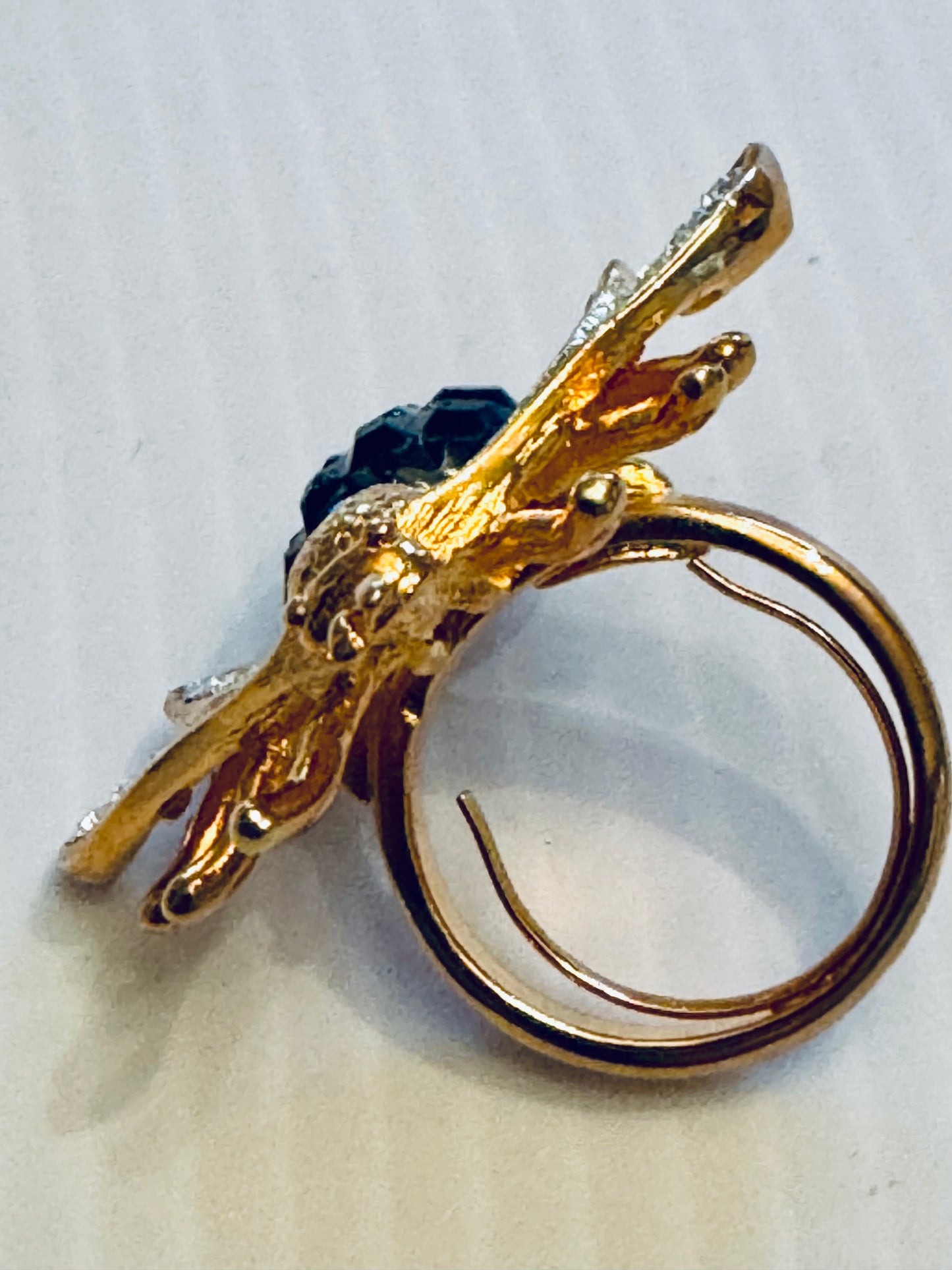 Beautiful vintage KJL Kenneth J Lane goldtone bee jumbo cocktail ring with clear rhinestones and black body