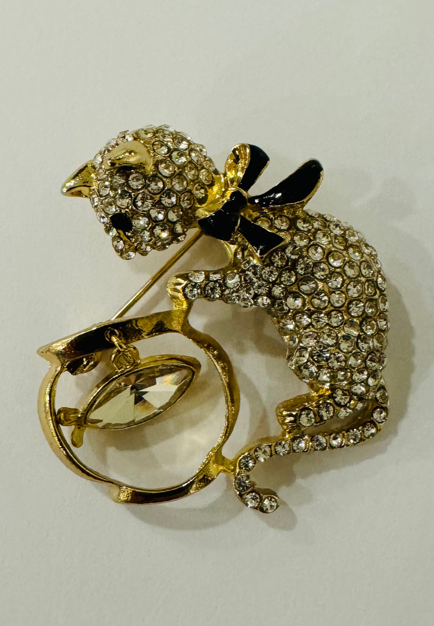 Vintage kitty cat and fish bowl with dangling fish gold tone and rhinestone brooch