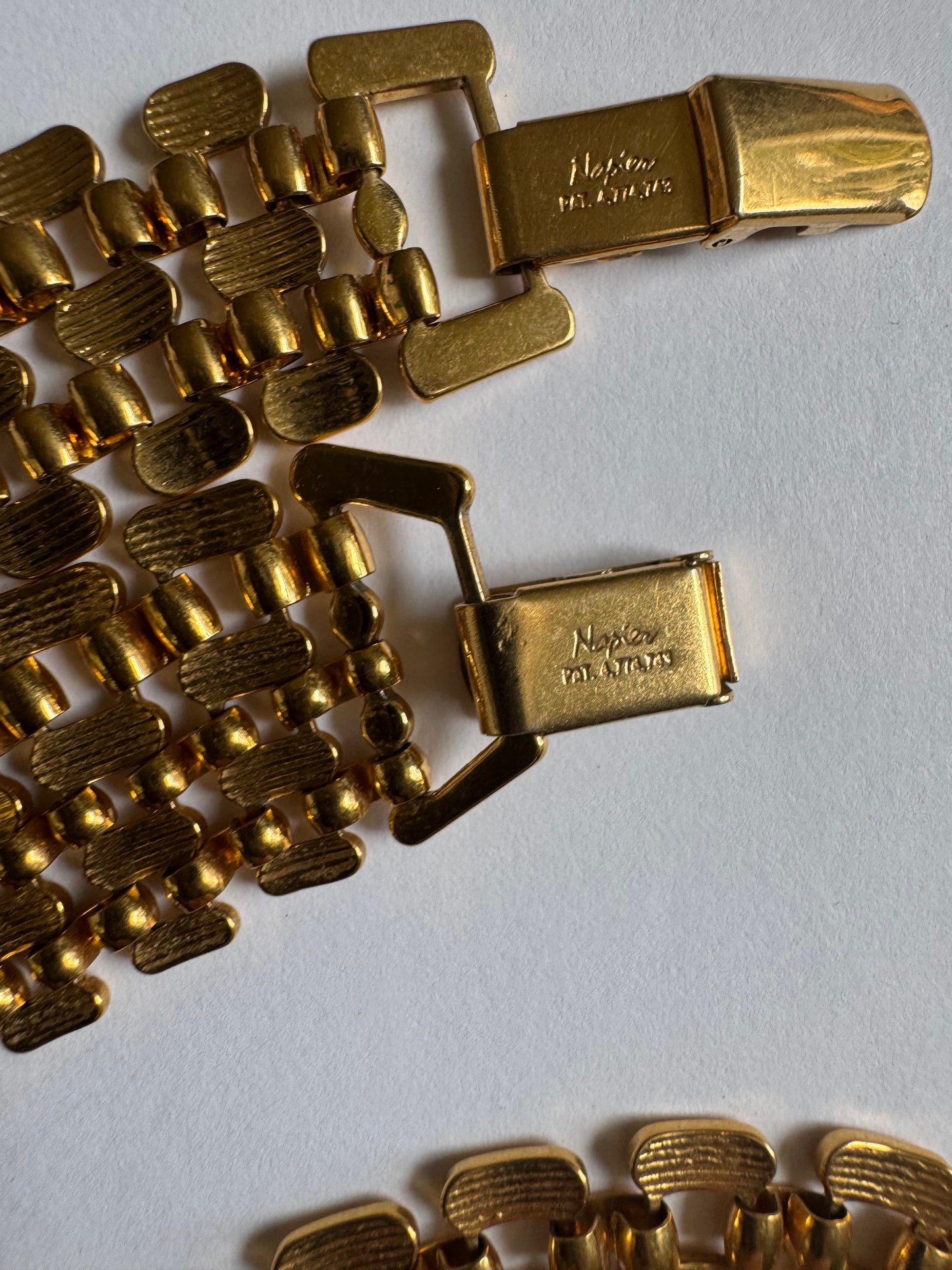 1970s vintage NAPIER gold tone necklace and bracelet set