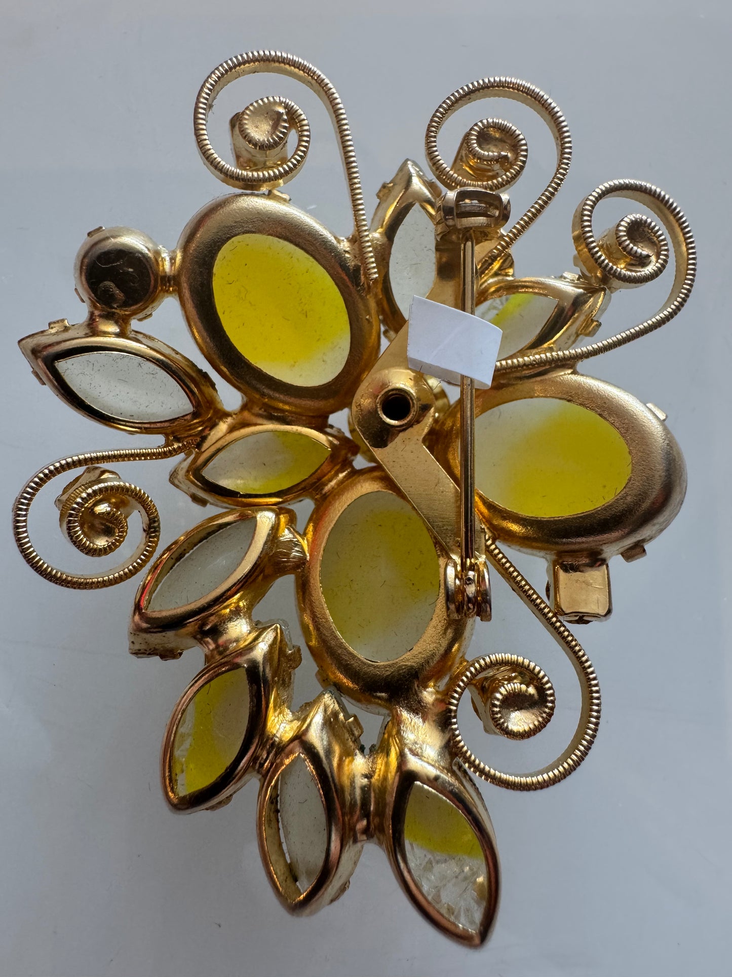 Beautiful 1950s Juliana, yellow and orange stone brooch