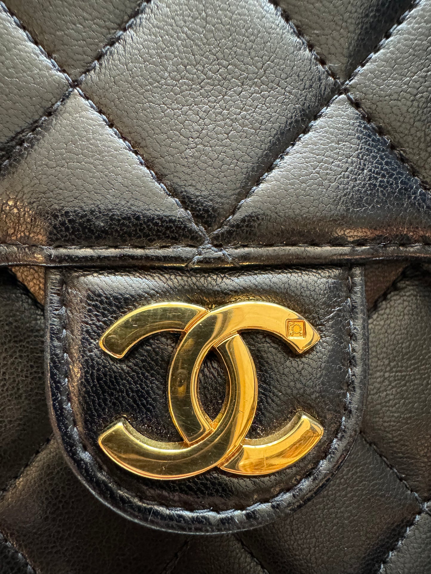 Vintage Chanel Black lambskin shoulder strap