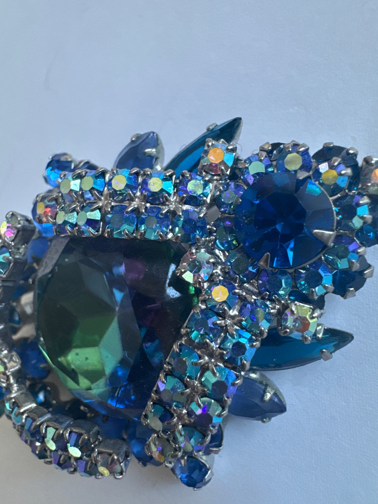 Gorgeous 1960s Juliana Montana blue rhinestone brooch with blue watermelon center stone. Photo doesn't do this piece justice!