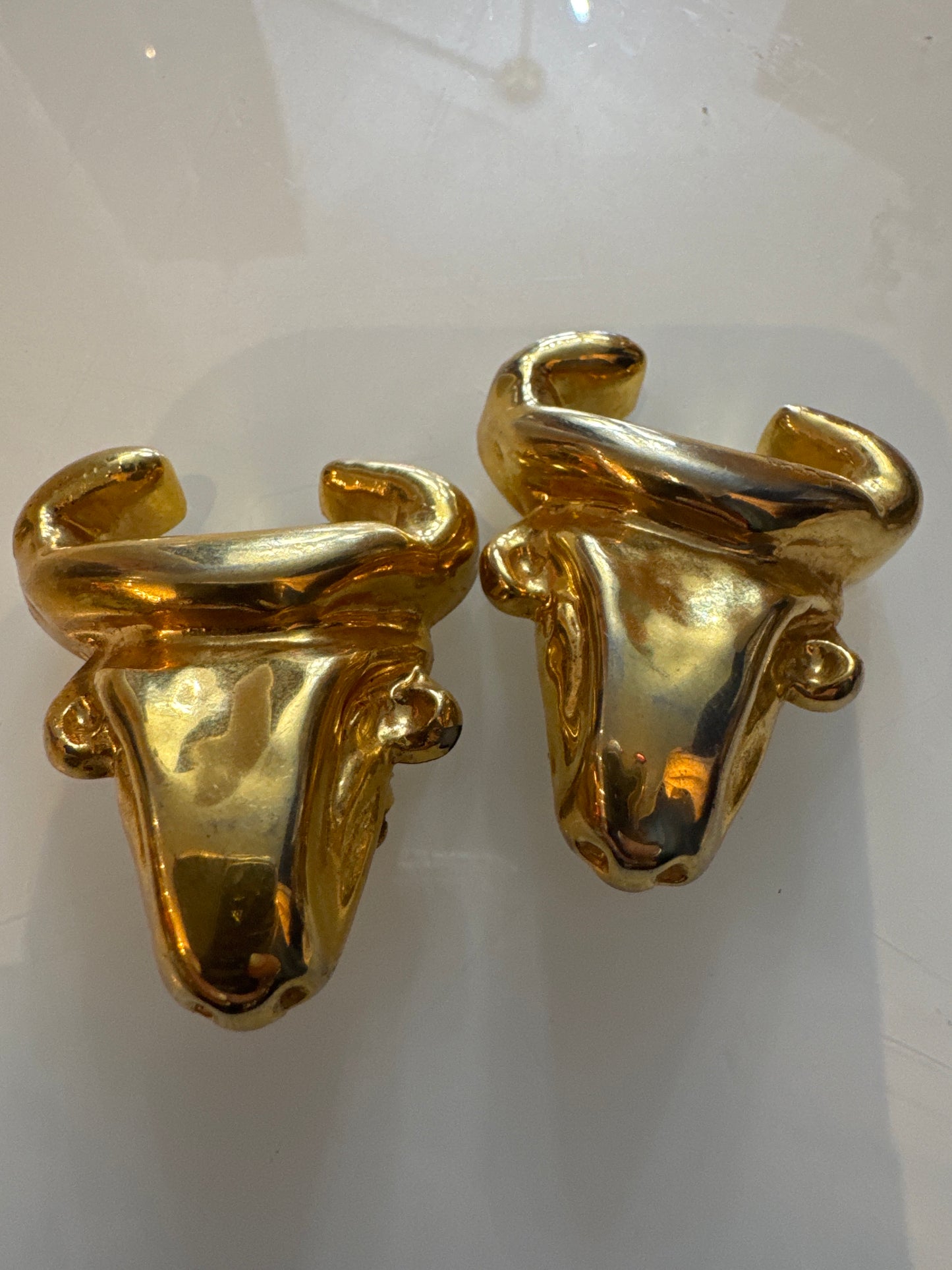 Vintage CHRISTIAN LACROIX massive clip on 3D bull earrings. Light weight hollow.
Cartouche missing.