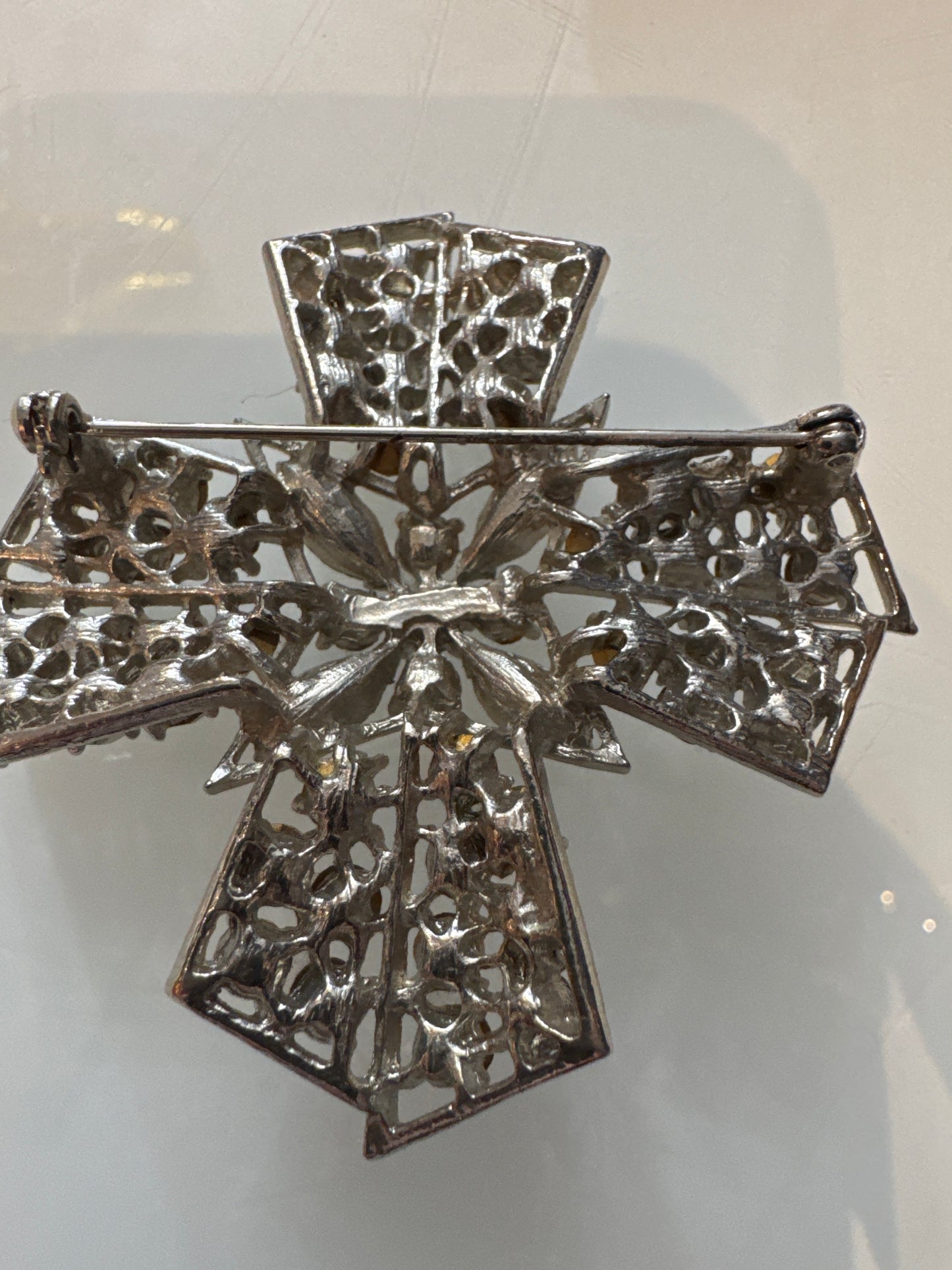 Beautiful 1950s maltese cross rhinestone brooch