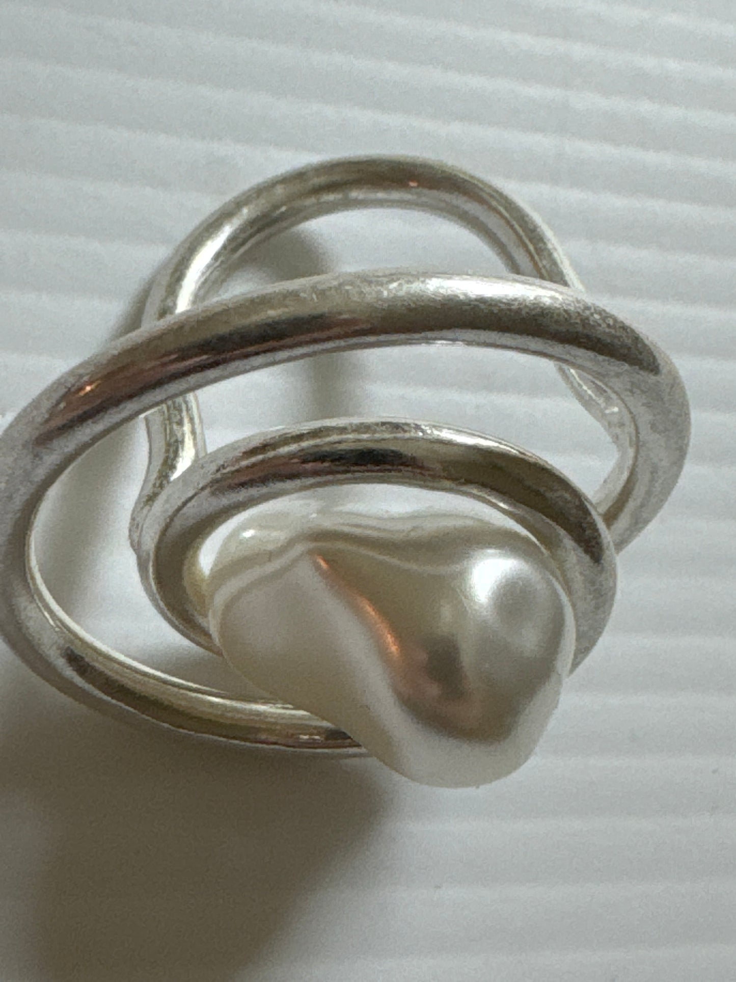 Retro silver tone and faux pearl ring