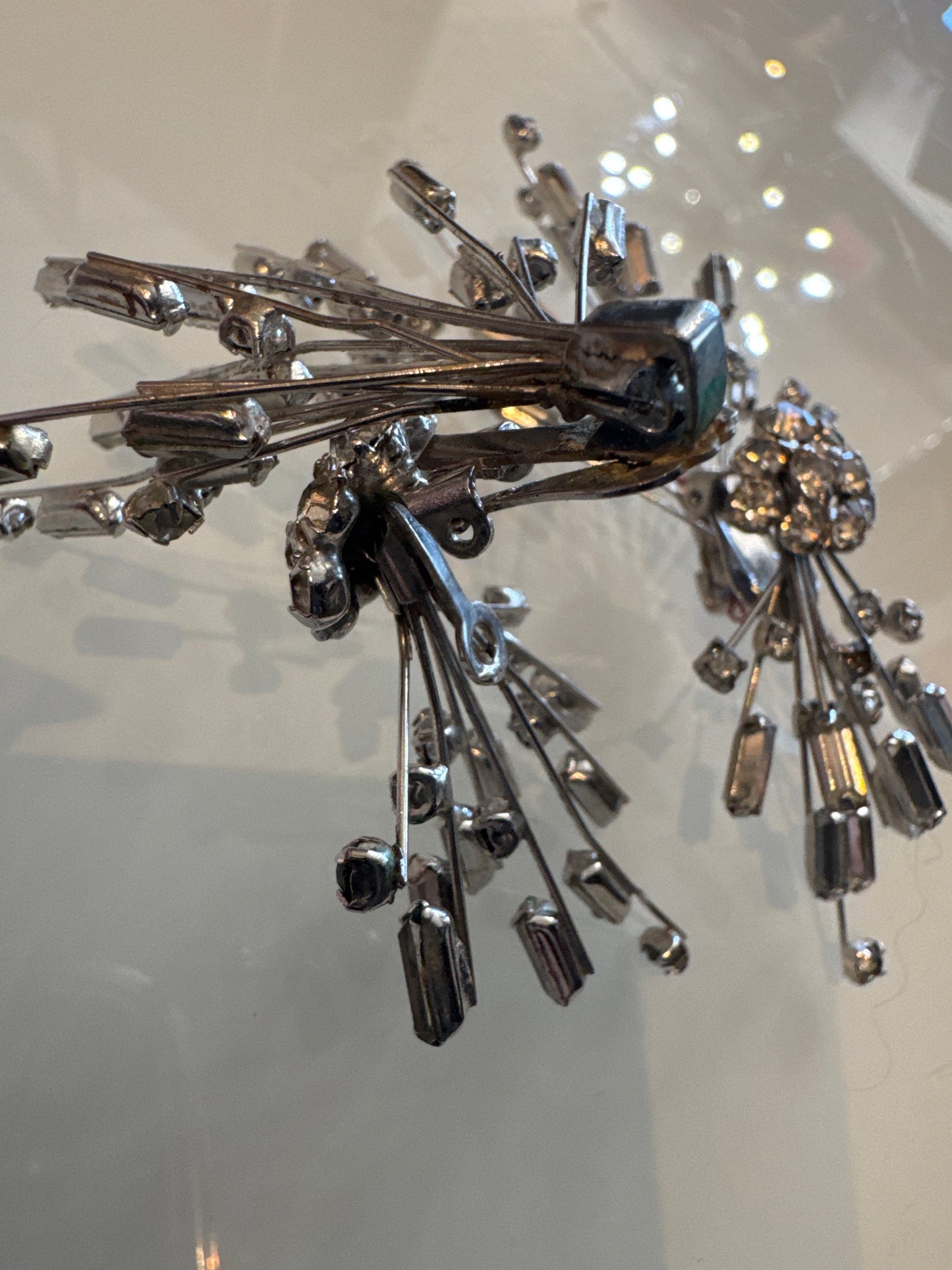 1940s / early 50's sparkler rhinestone clip on earrings