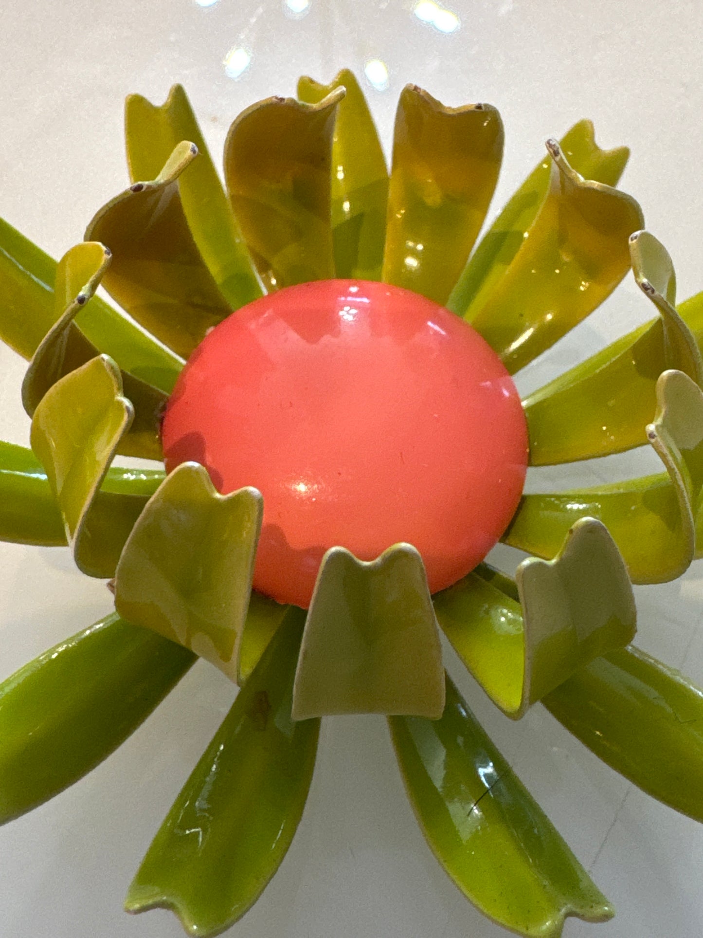 1960s green and pink 3-D flower brooch