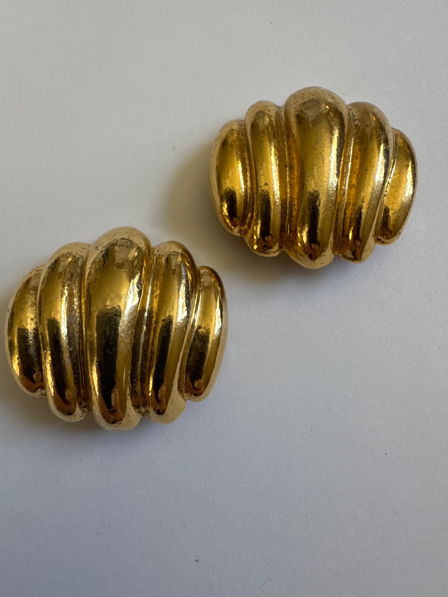 1980s gold tone shoe clips