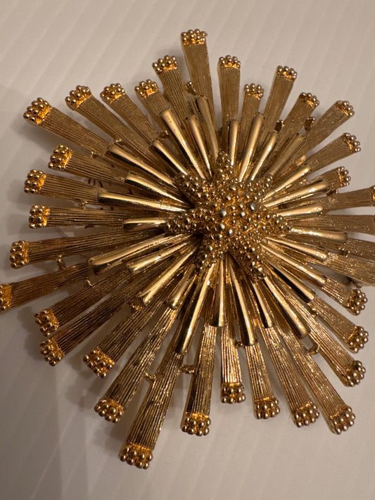 vintage 1972 signed MONET gold tone, starburst brooch