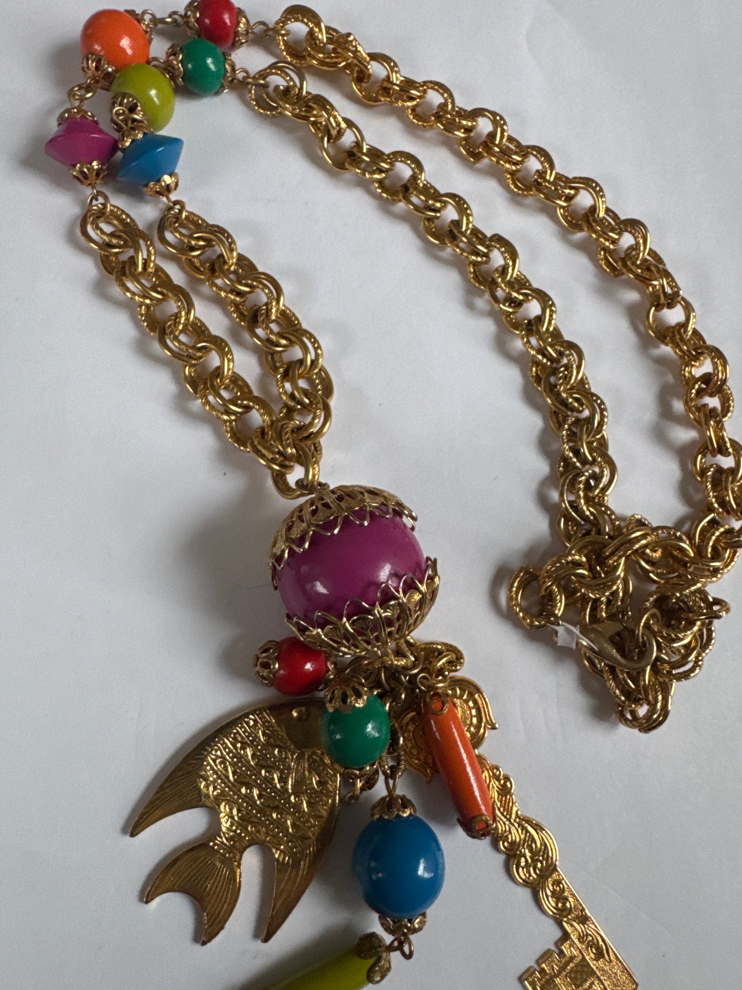 1980s groovy dangle charm necklace