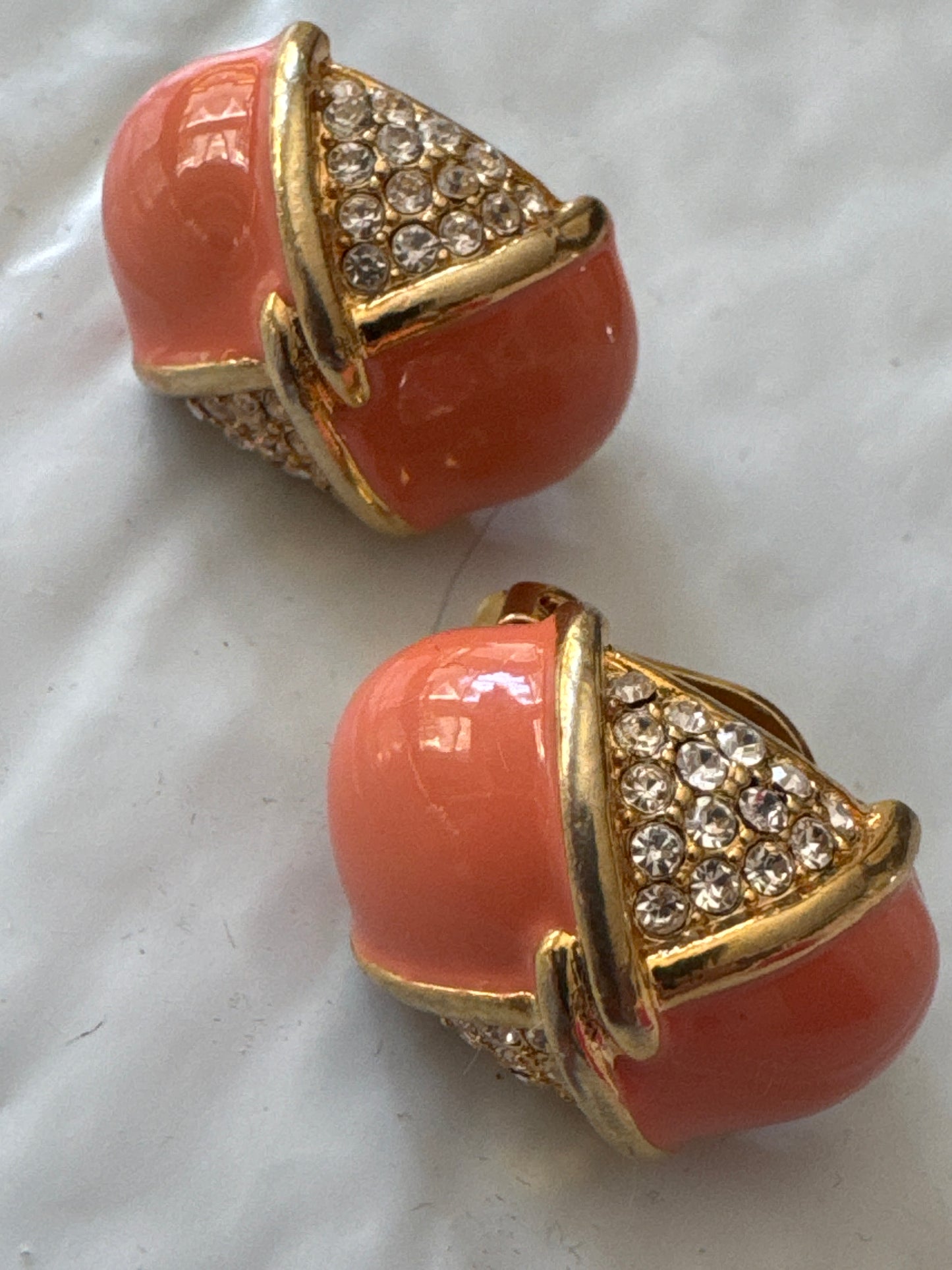 1980s peach enamel and rhinestone earrings￼