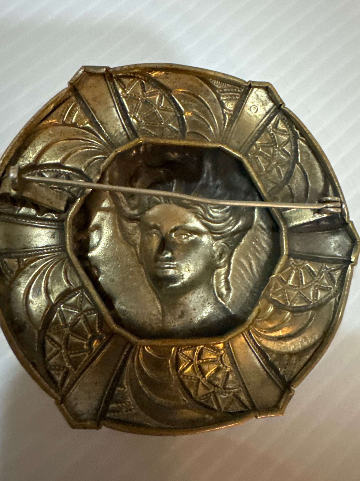 1930s bronze metal art noveau Gibson Girl brooch